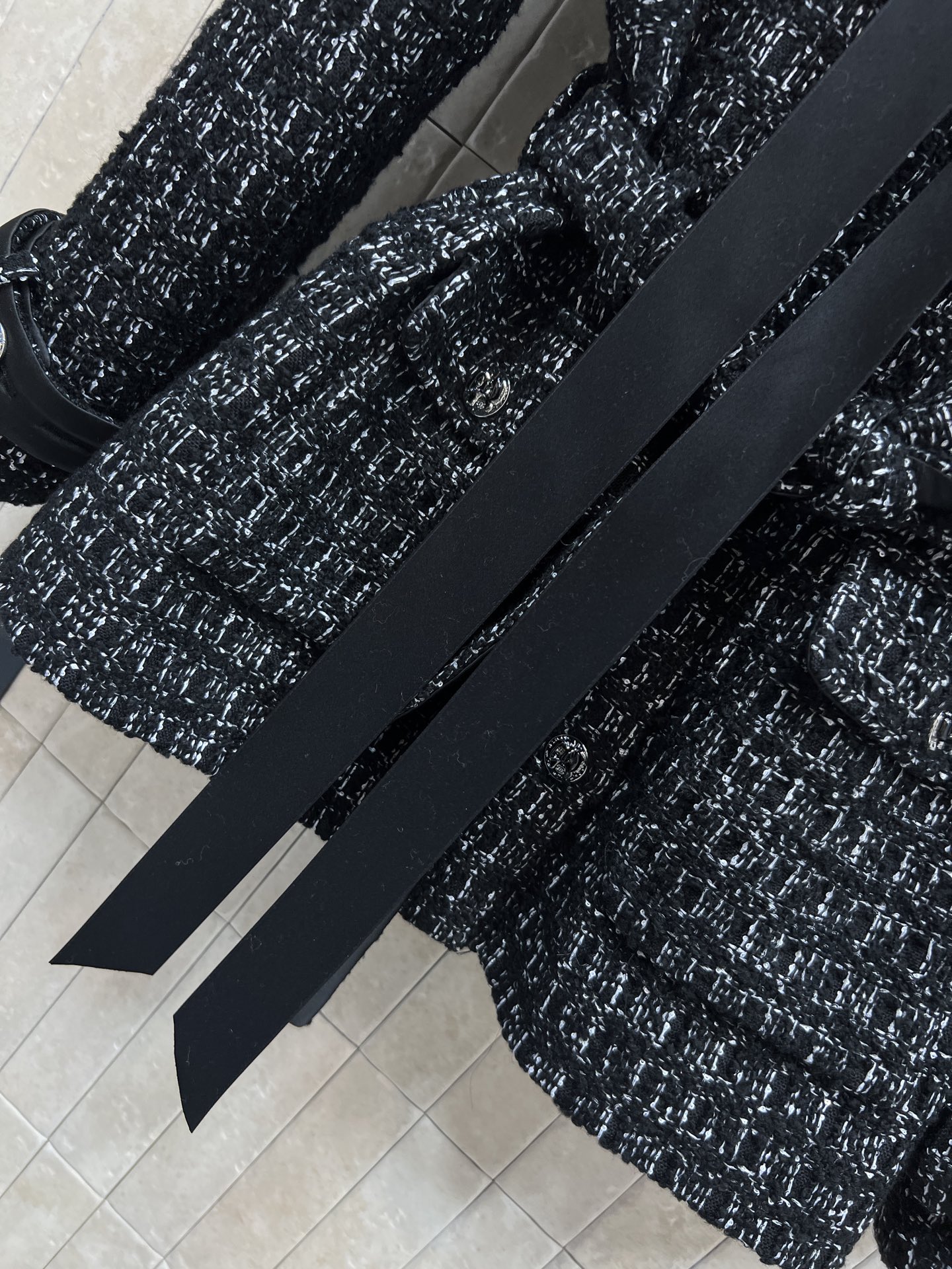 小香家 25秋冬新款 蝴蝶结🎀立领粗花呢收腰外套 雪花紋肌理感面料➕经典小香风设计 优雅又高级产 蝴蝶结