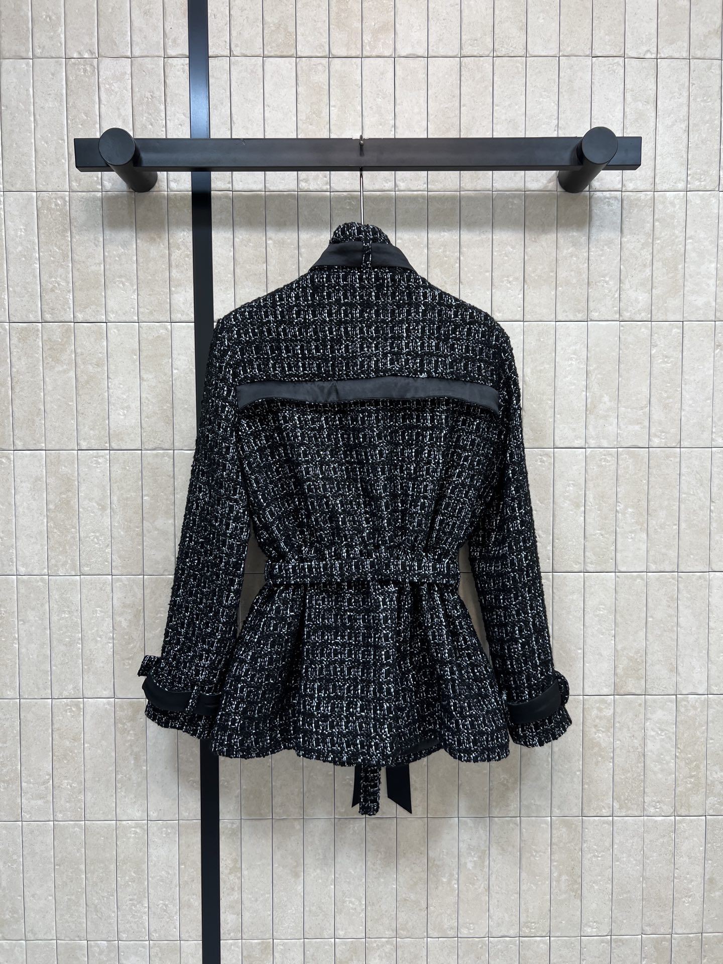 小香家 25秋冬新款 蝴蝶结🎀立领粗花呢收腰外套 雪花紋肌理感面料➕经典小香风设计 优雅又高级产 蝴蝶结