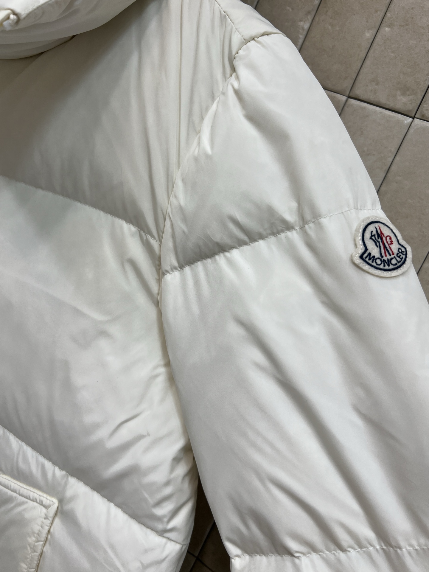 M家 25秋冬新款 毛领连帽立领长款羽绒服 可拆卸连帽内胆设计+狐狸毛领 奢华感满满！国标90绒填充 轻