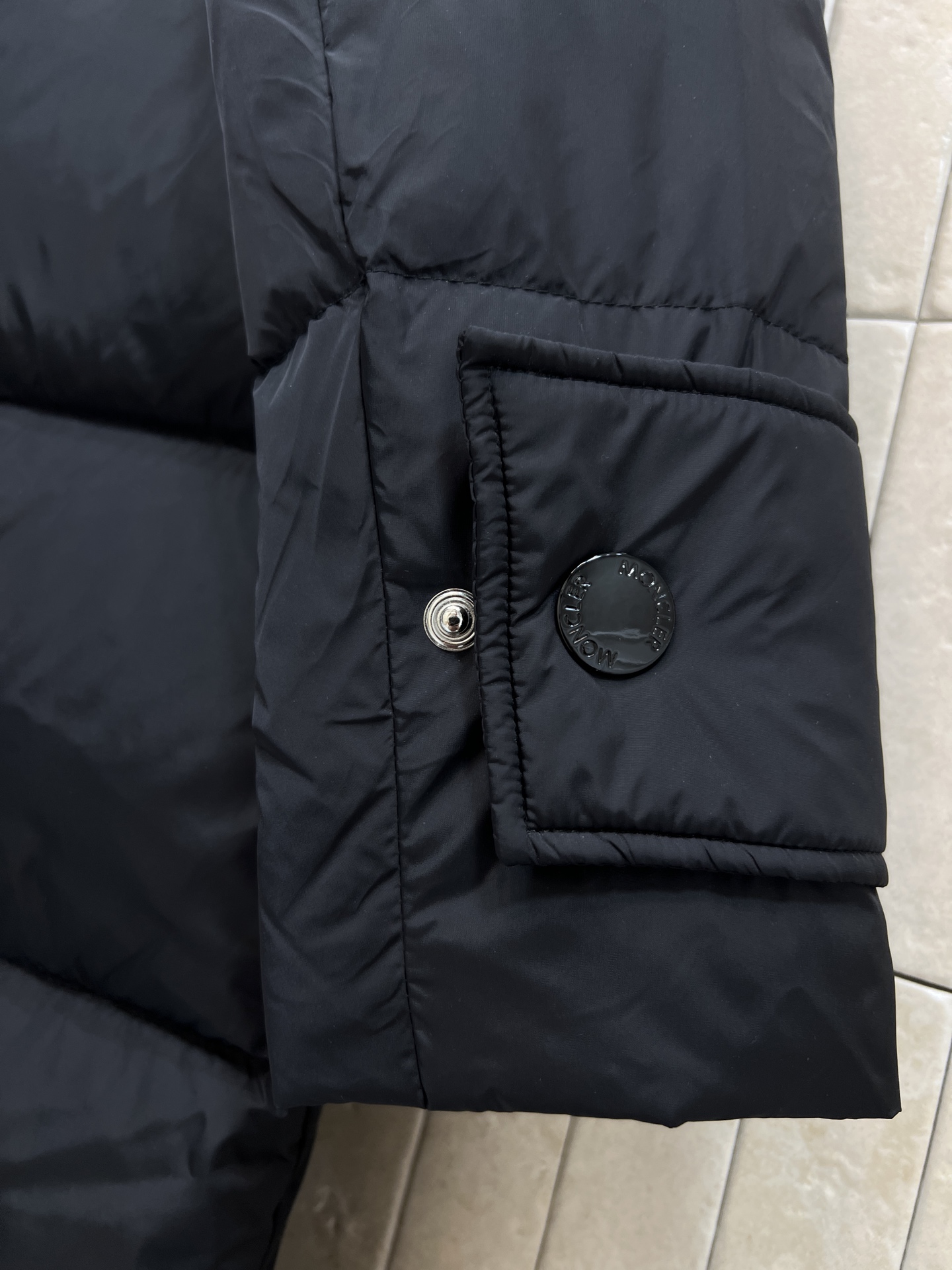 M家 25秋冬新款 毛领连帽立领长款羽绒服 可拆卸连帽内胆设计+狐狸毛领 奢华感满满！国标90绒填充 轻