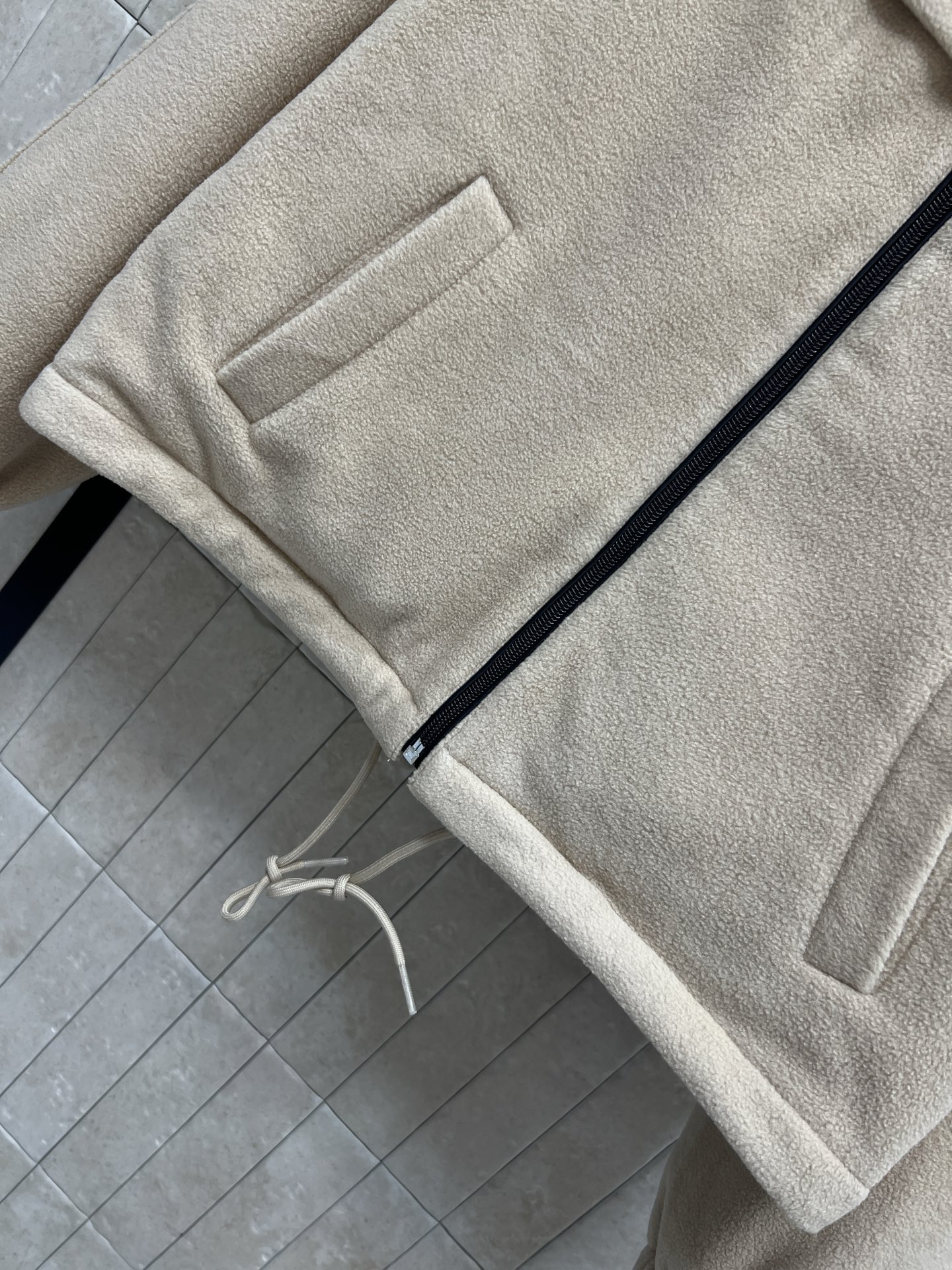 PD家 25秋冬新款 摇粒绒连帽外套 主打实用与舒适 秋冬穿超合适！卡其色低调百搭 通勤休闲都能hold