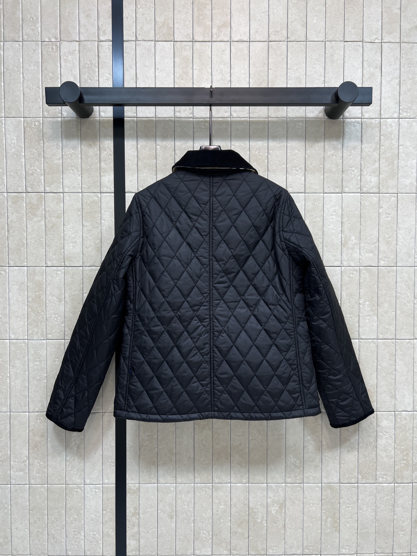 BUR 25秋冬新款 灯芯绒翻领拼接衍缝格子夹棉外套 亮眼装饰灯芯绒衣领 进口机器衍缝对格工艺 小棉服上