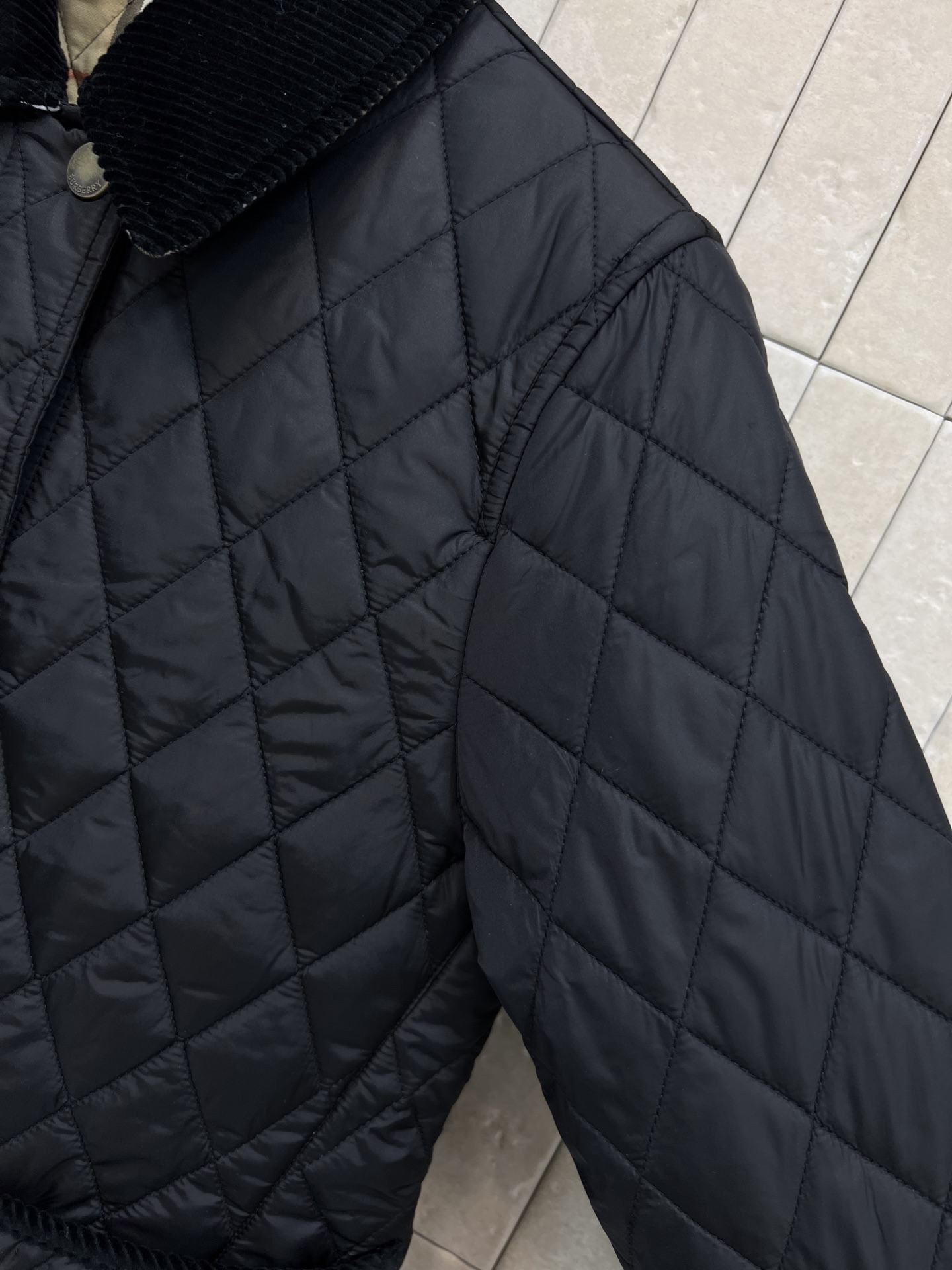 BUR 25秋冬新款 灯芯绒翻领拼接衍缝格子夹棉外套 亮眼装饰灯芯绒衣领 进口机器衍缝对格工艺 小棉服上