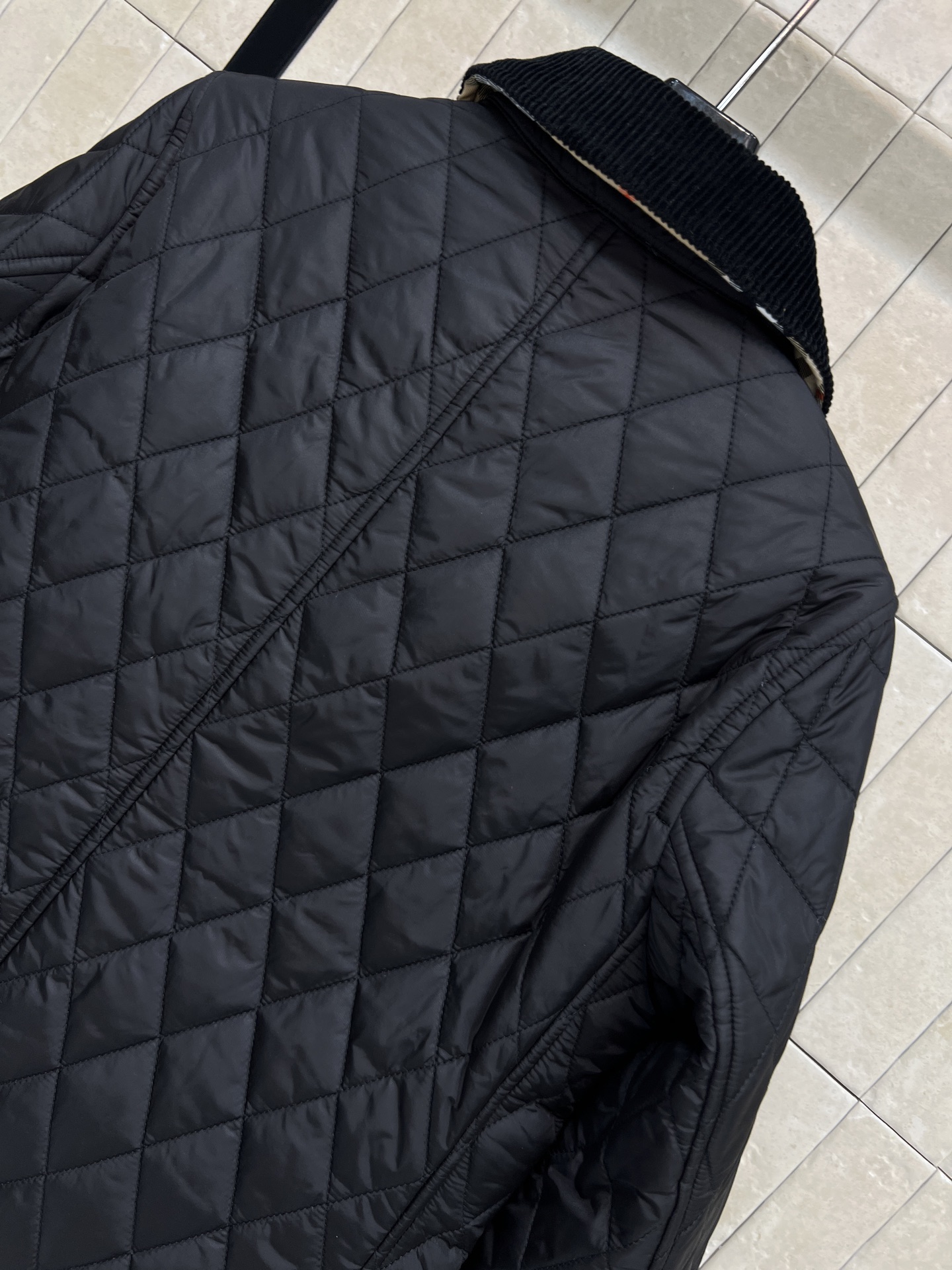 BUR 25秋冬新款 灯芯绒翻领拼接衍缝格子夹棉外套 亮眼装饰灯芯绒衣领 进口机器衍缝对格工艺 小棉服上