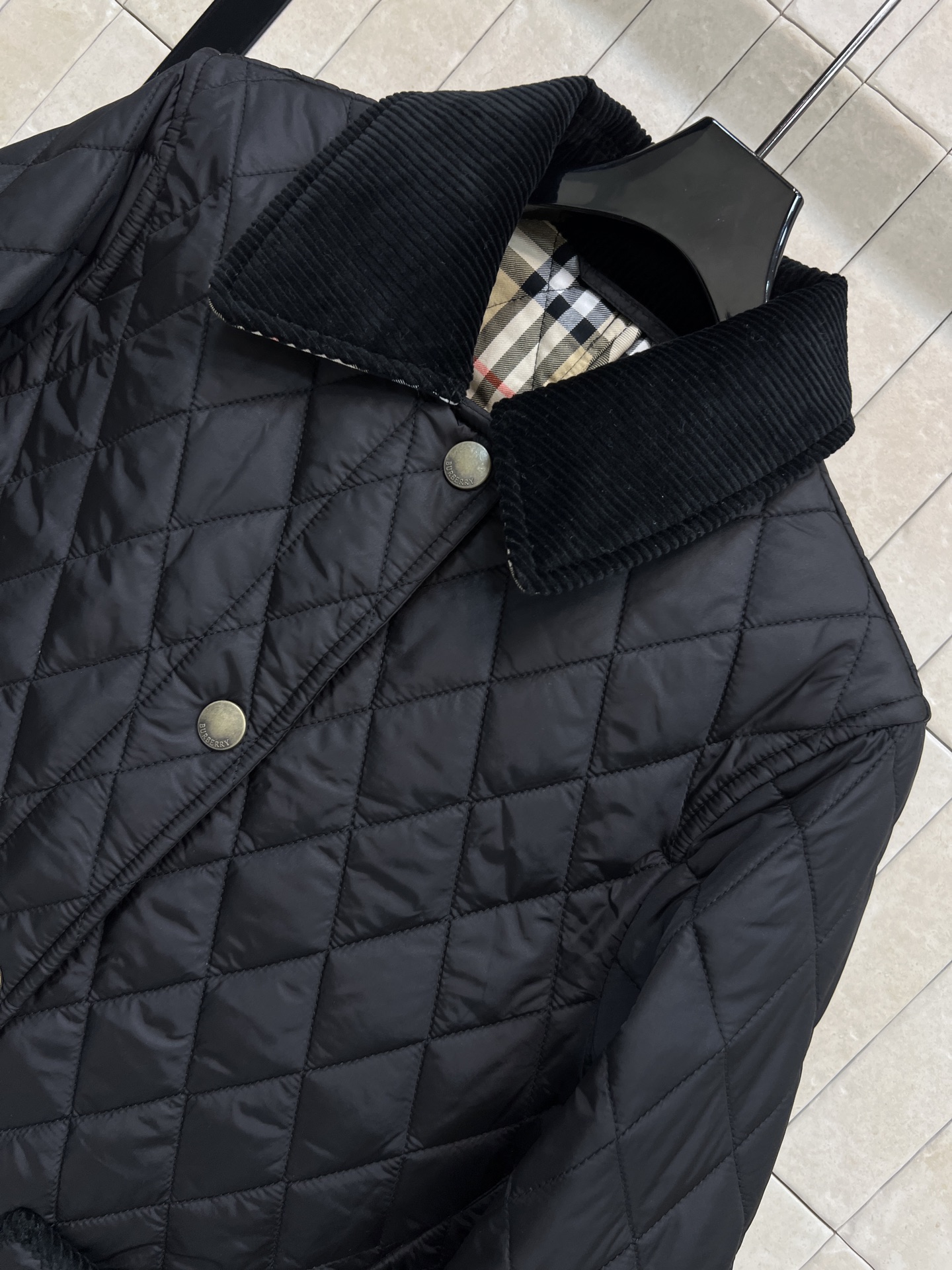 BUR 25秋冬新款 灯芯绒翻领拼接衍缝格子夹棉外套 亮眼装饰灯芯绒衣领 进口机器衍缝对格工艺 小棉服上