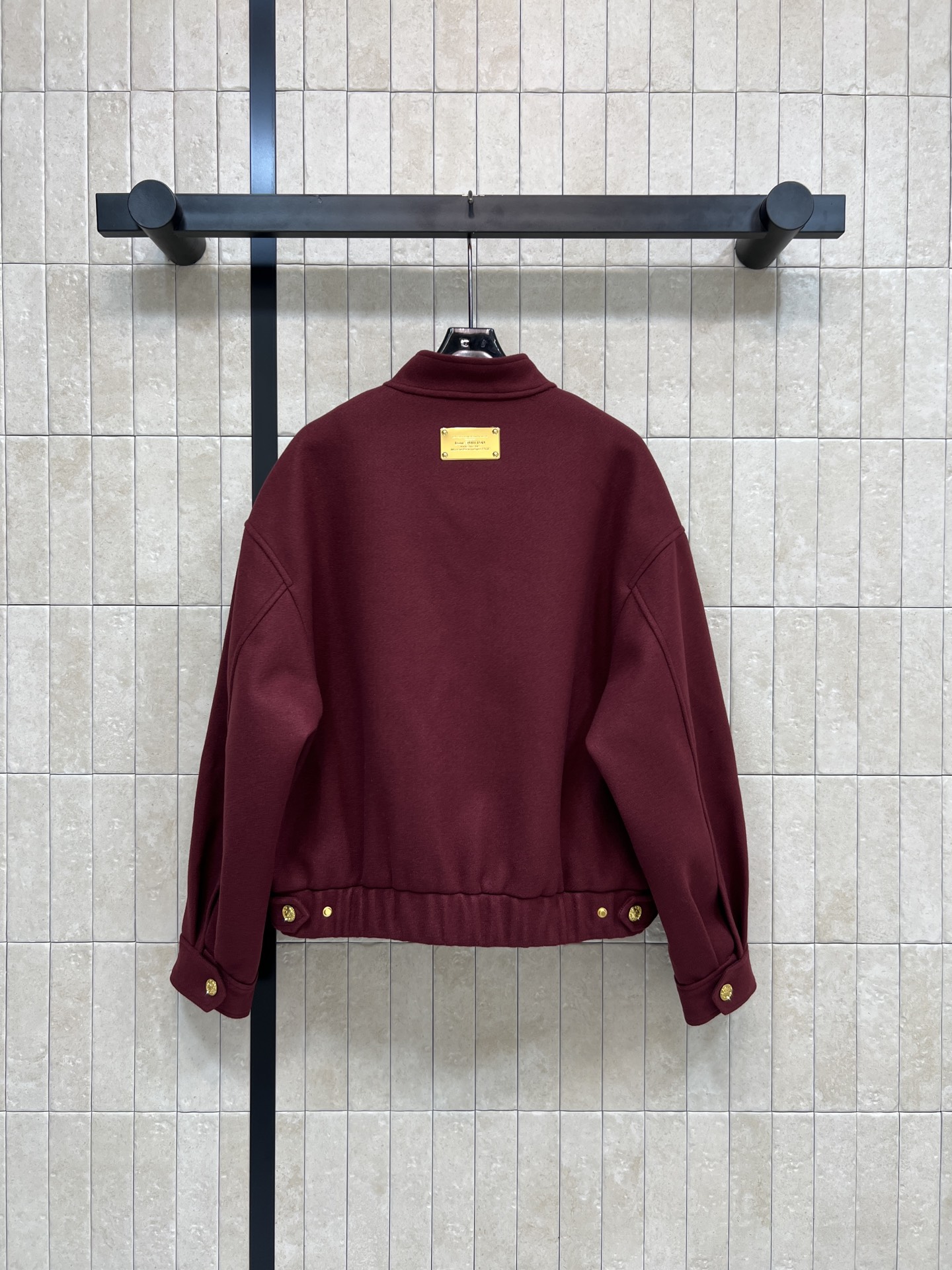 L家 25秋冬新款 金属扣毛呢立领夹克外套 立领设计+定制logo图案金色纽扣 简约又有细节 秋冬穿超合