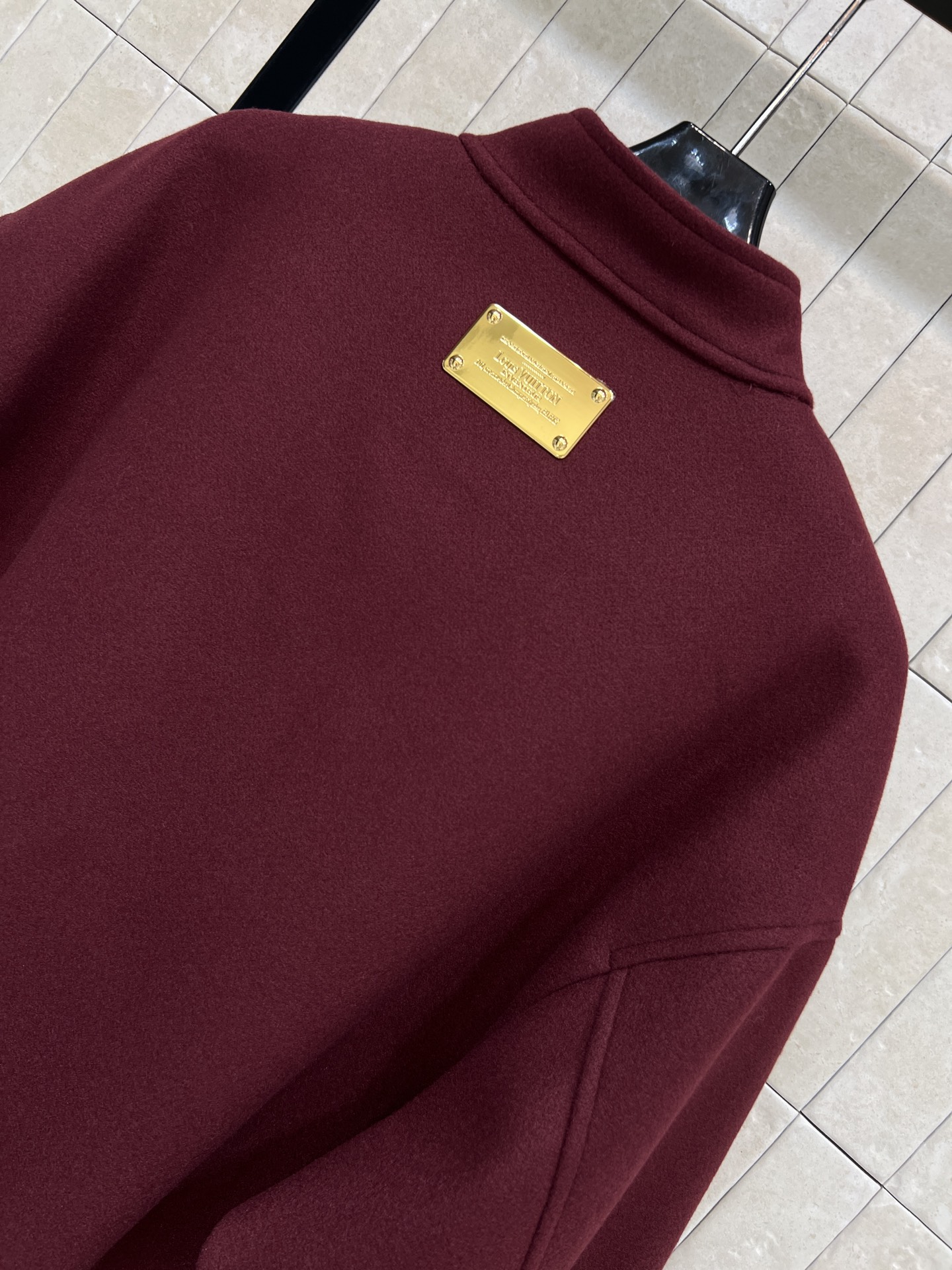 L家 25秋冬新款 金属扣毛呢立领夹克外套 立领设计+定制logo图案金色纽扣 简约又有细节 秋冬穿超合