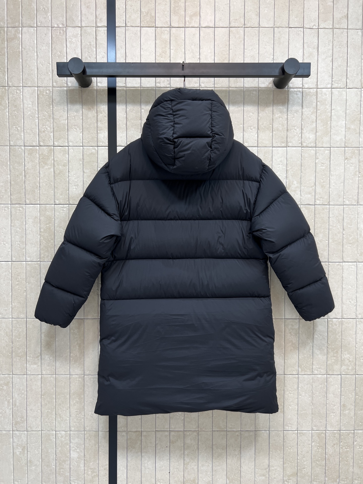 M家 25秋冬新款 连帽中长款羽绒服 宽松H版型显瘦显高随性搭配 国标90白鹅绒填充 保暖力满分！外层防