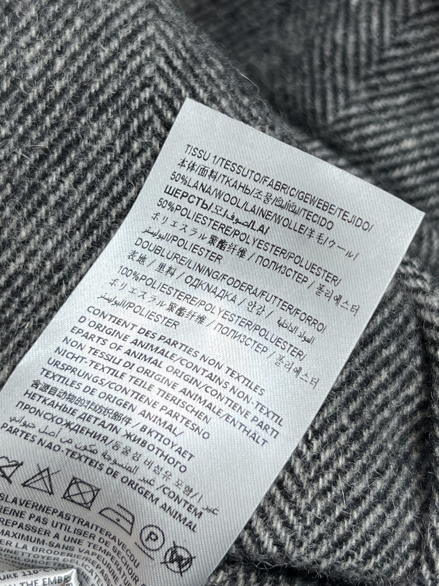 Slp🌹 25秋冬新款 灯芯绒翻领粗花呢外套 黑色灯芯绒翻领撞色感满满 复古氛围拉满 宽松短款版型 对身
