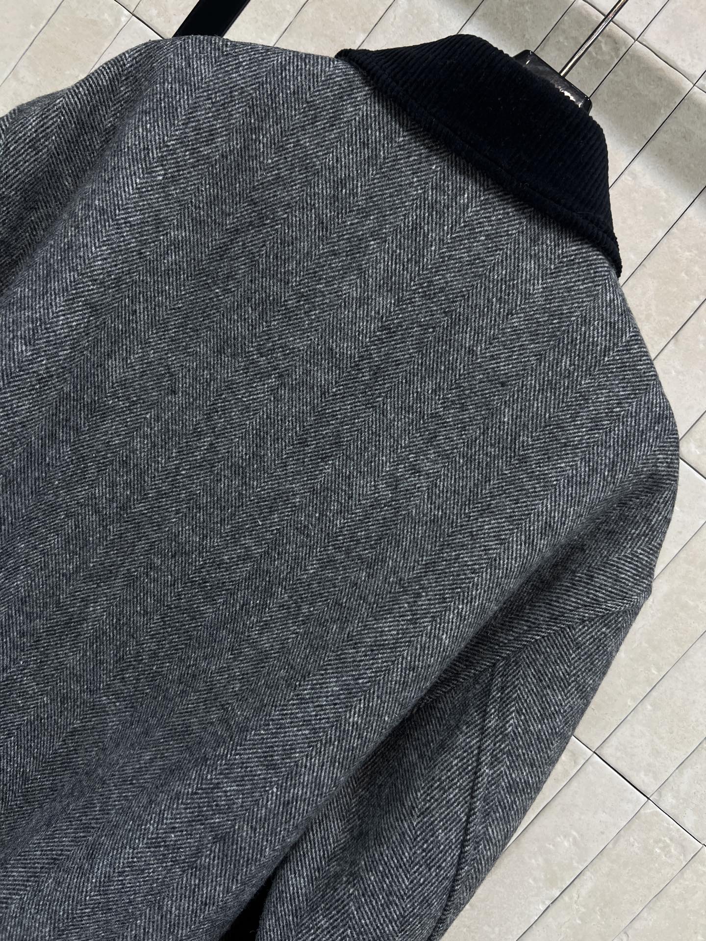Slp🌹 25秋冬新款 灯芯绒翻领粗花呢外套 黑色灯芯绒翻领撞色感满满 复古氛围拉满 宽松短款版型 对身