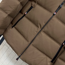 MO家 25秋冬新款 滑雪连帽立领羽绒服 主打户外功能 防风防水面料+国标90绒填充 保暖力超强涨 短款 MO家 25秋冬新款 滑雪连帽立领羽绒服 主打户外功能 防风防水面料+国标90绒填充 保暖力超强涨 短款