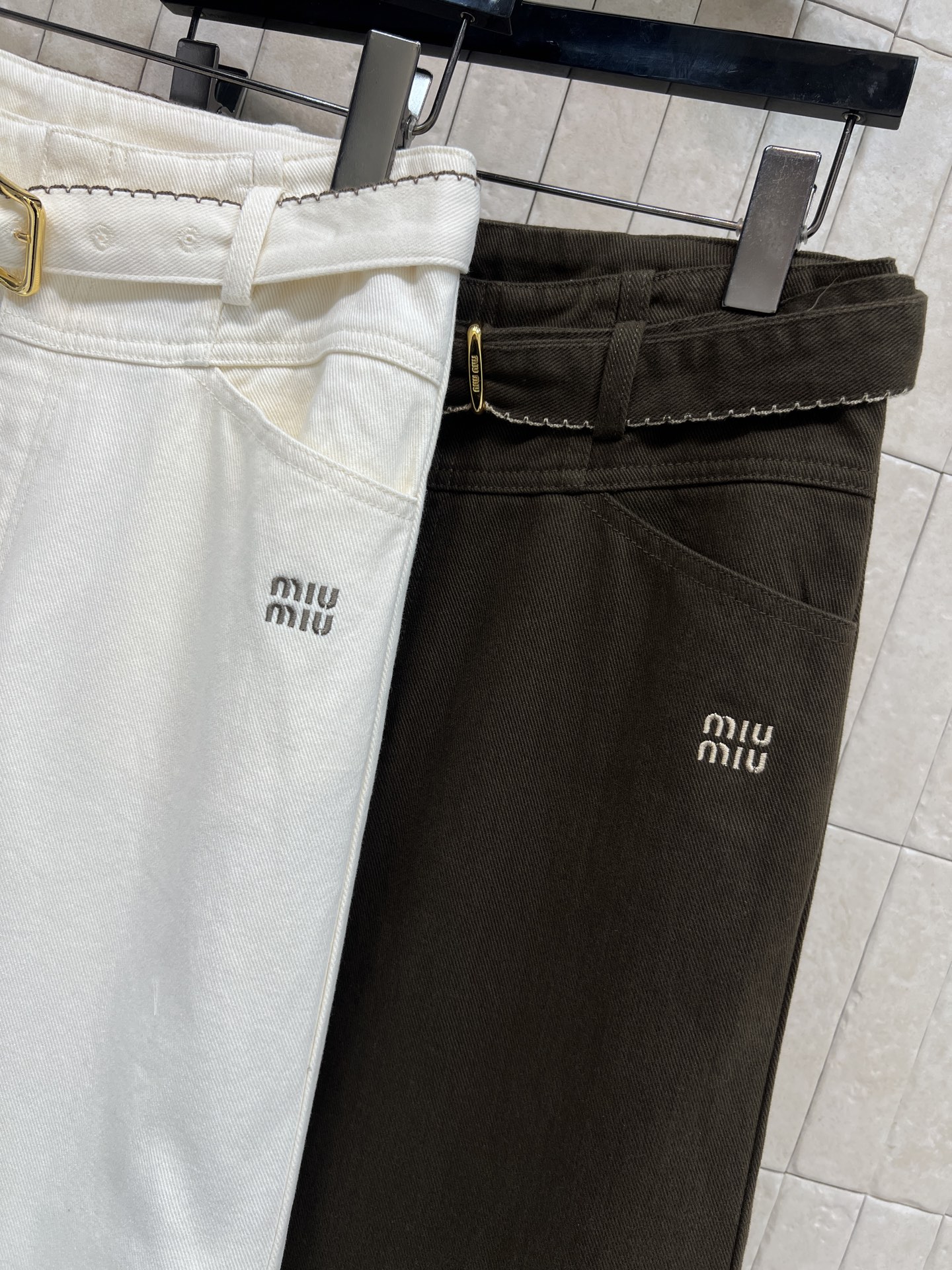 MIU家 25秋冬新款 腰带装饰阔腿裤 高腰+阔腿剪裁 配本布腰带装饰 显瘦又修饰腿型 轻松打造大长腿 