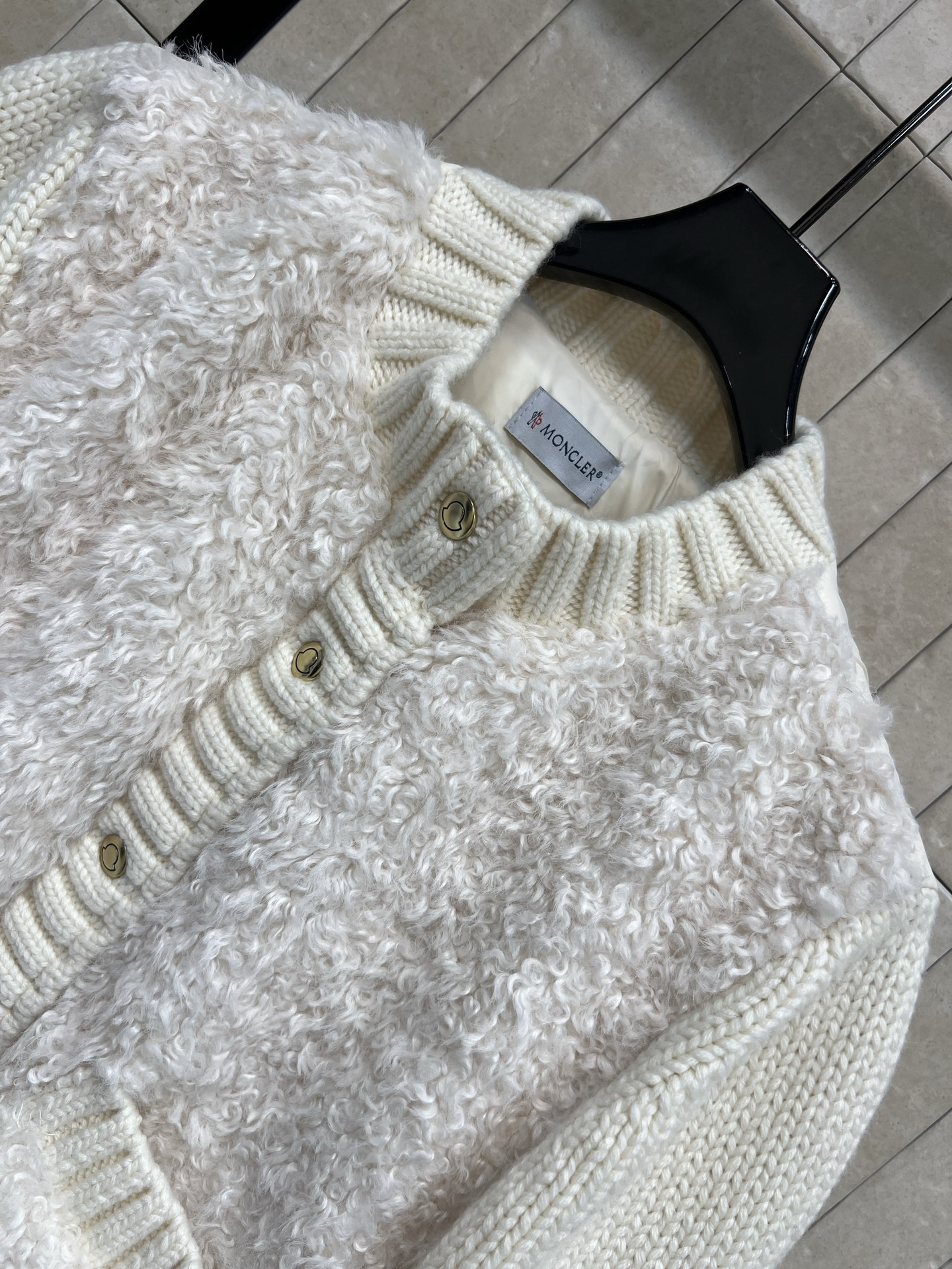 MO家 25秋冬新款 羊羔毛拼接针织羽绒服 经典圆领按扣羊毛针织拼接羊羔毛羽绒 原版定制国标90鹅绒填充