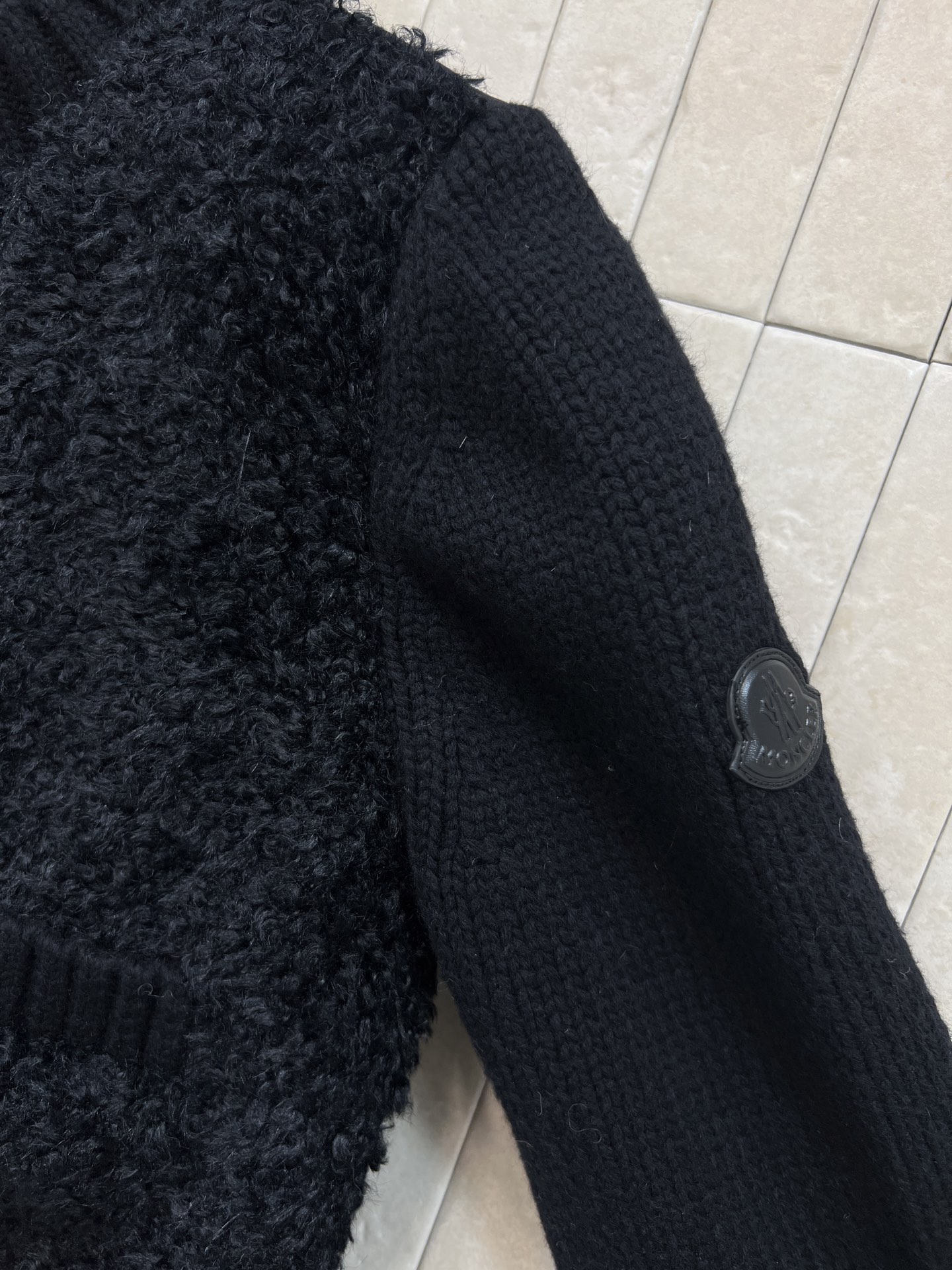 MO家 25秋冬新款 羊羔毛拼接针织羽绒服 经典圆领按扣羊毛针织拼接羊羔毛羽绒 原版定制国标90鹅绒填充