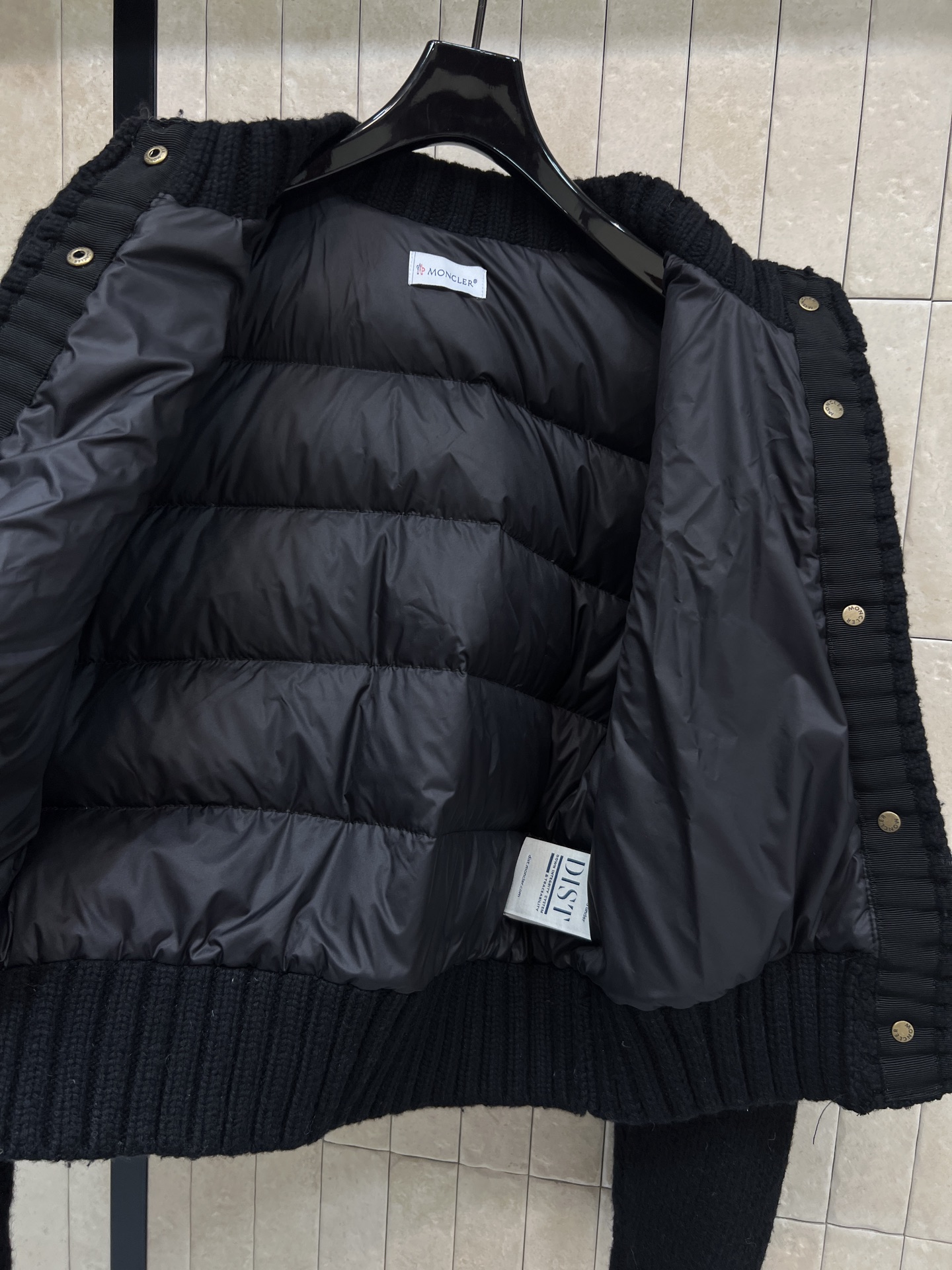 MO家 25秋冬新款 羊羔毛拼接针织羽绒服 经典圆领按扣羊毛针织拼接羊羔毛羽绒 原版定制国标90鹅绒填充