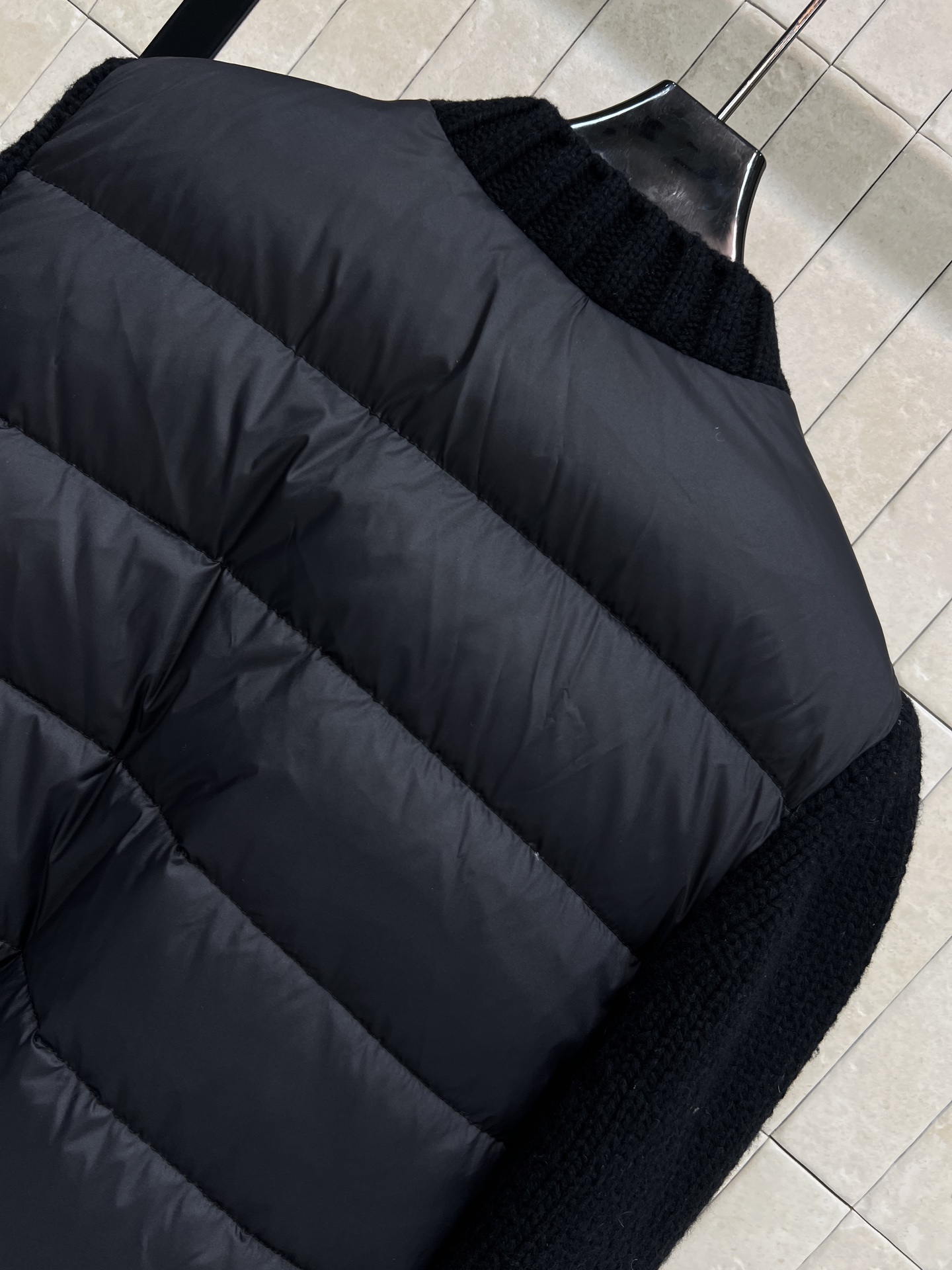MO家 25秋冬新款 羊羔毛拼接针织羽绒服 经典圆领按扣羊毛针织拼接羊羔毛羽绒 原版定制国标90鹅绒填充