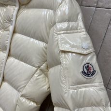 MO家 25秋冬新款 小蛮腰连帽羽绒服 显瘦显高绝绝子 连帽收腰版型 标志性收腰设计 分割身材比例保暖实 MO家 25秋冬新款 小蛮腰连帽羽绒服 显瘦显高绝绝子 连帽收腰版型 标志性收腰设计 分割身材比例保暖实