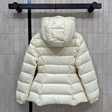 MO家 25秋冬新款 小蛮腰连帽羽绒服 显瘦显高绝绝子 连帽收腰版型 标志性收腰设计 分割身材比例保暖实 MO家 25秋冬新款 小蛮腰连帽羽绒服 显瘦显高绝绝子 连帽收腰版型 标志性收腰设计 分割身材比例保暖实
