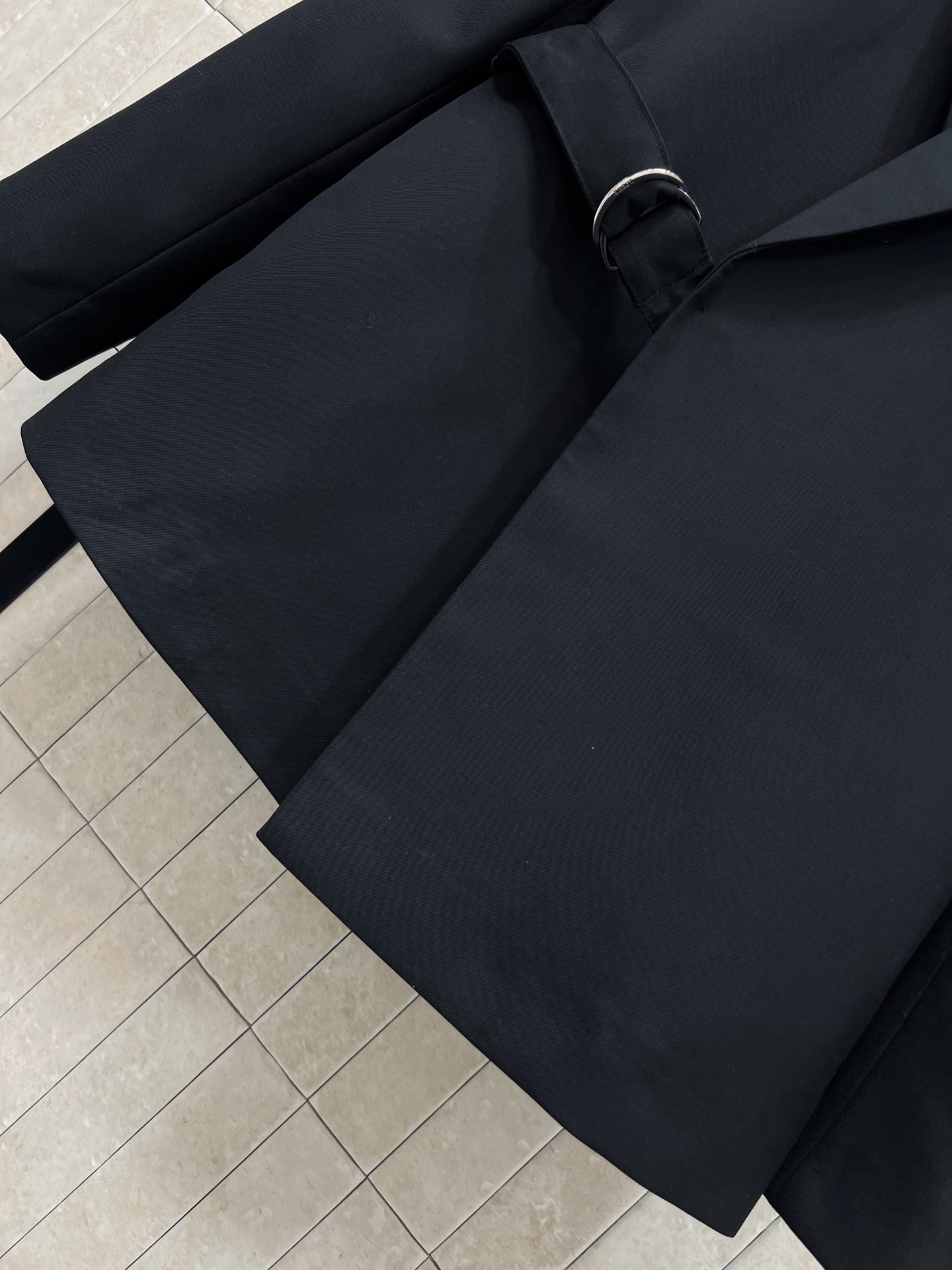 LW家 26春夏新款 腰带装饰西装外套 完美的剪裁 上身版型绝了 职场精英感满满 配有腰带设计 轻松凸显