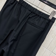 LW家 26春夏新款 皮革高腰阔腿西裤 各种场合都适合穿 秒抬气质 超级高级 自带气场感 logo皮革高 LW家 26春夏新款 皮革高腰阔腿西裤 各种场合都适合穿 秒抬气质 超级高级 自带气场感 logo皮革高