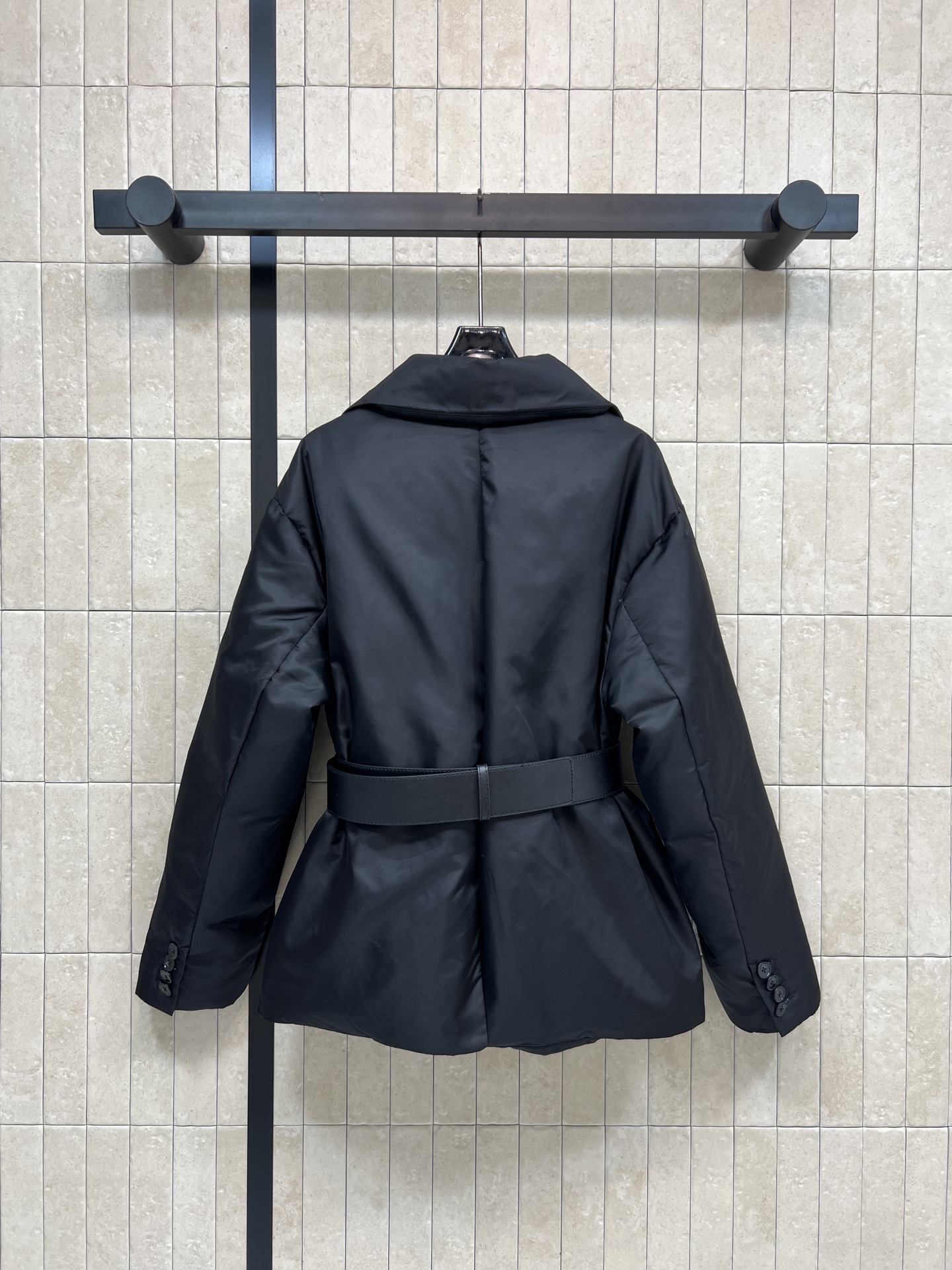 PD家 25秋冬新款 西装式羽绒服 西装翻领+皮革腰带设计 显瘦显腿长 时髦感满分 国标90白鹅绒填充 