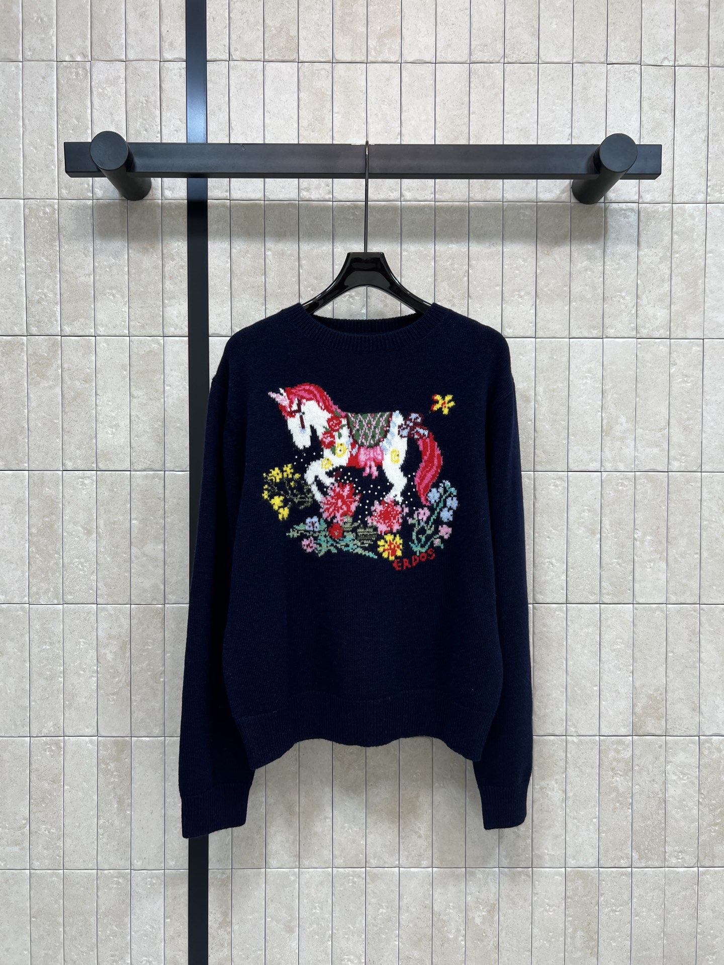 NO:624771,ERDOS 25 new autumn and winter style Unicorn pattern wool knitted sweater Zodiac series cashmere sweater Exquisite jacquard craftsmanship to create unicorn flower pattern Ultra-exquisite details Meaning beautiful and childlike Dark blue tone is calm and versatile Loose round neck long-sleeved design Can be easily worn in daily life or festivals Elegant and ritualistic ~ Three codes in one color,,sweaters,alexander wang19860909ERDOS 25秋冬新款 独角兽图案羊毛针织毛衣 生肖系列羊绒衫 精致的提花工艺打造独角兽花卉图案 细节超精致 寓意美好又童趣 深蓝色调沉稳百搭 宽松圆领长袖设计 日常或节日都能轻松驾驭 优雅又有仪式感～一色三码,,sweaters,alexander wang,Women's clothing