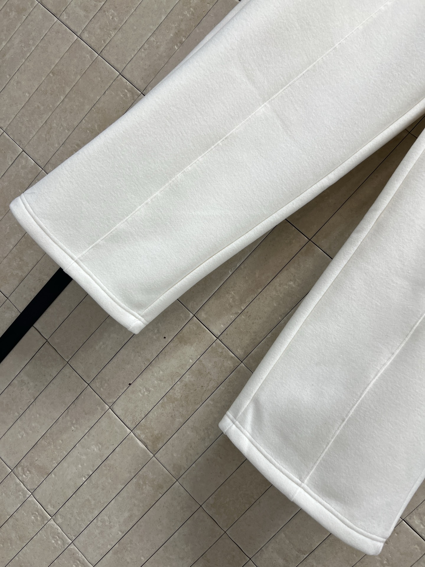 CE家 25秋冬新款 logo休闲阔腿裤 秋冬穿超舒服！高腰内抽绳设计 松紧可调节 适合各种身材  裤型