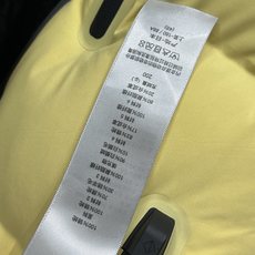 D家 25秋冬新款 迪桑特联名滑雪羽绒服 三个色超吸睛 防水防风又隔温 冬天户外穿超暖!90%白鹅绒填充 D家 25秋冬新款 迪桑特联名滑雪羽绒服 三个色超吸睛 防水防风又隔温 冬天户外穿超暖!90%白鹅绒填充