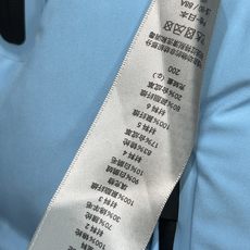 D家 25秋冬新款 迪桑特联名滑雪羽绒服 三个色超吸睛 防水防风又隔温 冬天户外穿超暖!90%白鹅绒填充 D家 25秋冬新款 迪桑特联名滑雪羽绒服 三个色超吸睛 防水防风又隔温 冬天户外穿超暖!90%白鹅绒填充