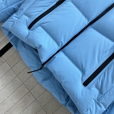 D家 25秋冬新款 迪桑特联名滑雪羽绒服 三个色超吸睛 防水防风又隔温 冬天户外穿超暖!90%白鹅绒填充 D家 25秋冬新款 迪桑特联名滑雪羽绒服 三个色超吸睛 防水防风又隔温 冬天户外穿超暖!90%白鹅绒填充