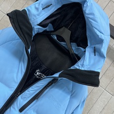 D家 25秋冬新款 迪桑特联名滑雪羽绒服 三个色超吸睛 防水防风又隔温 冬天户外穿超暖!90%白鹅绒填充 D家 25秋冬新款 迪桑特联名滑雪羽绒服 三个色超吸睛 防水防风又隔温 冬天户外穿超暖!90%白鹅绒填充