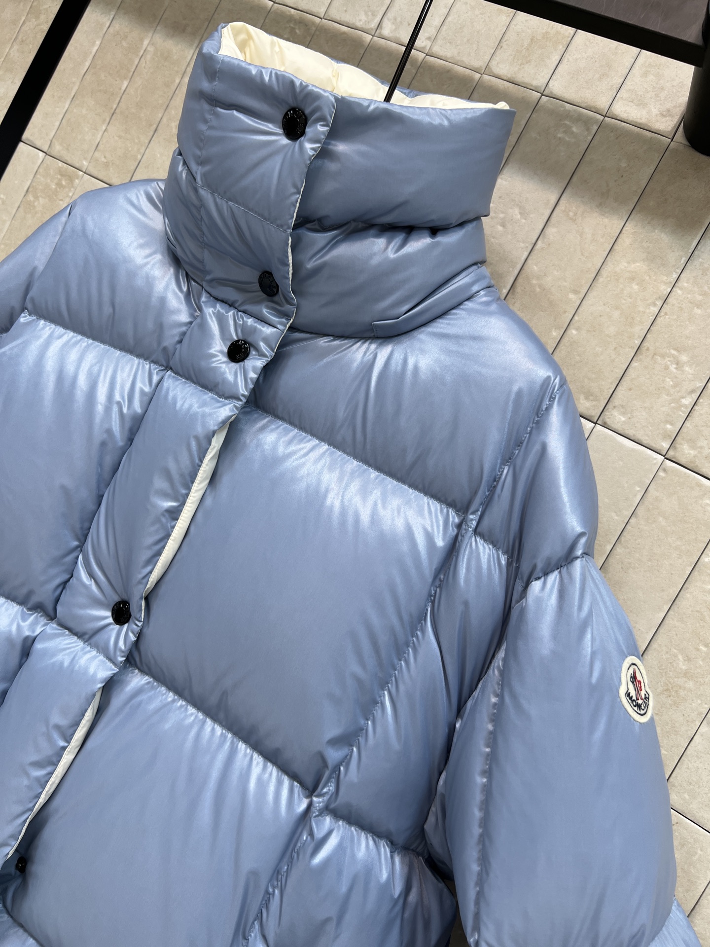 MO家 25秋冬新款 立领连帽面包服 连帽可拆卸 原版定制logo刺绣徽章装饰 连帽立领面包服版型 上身