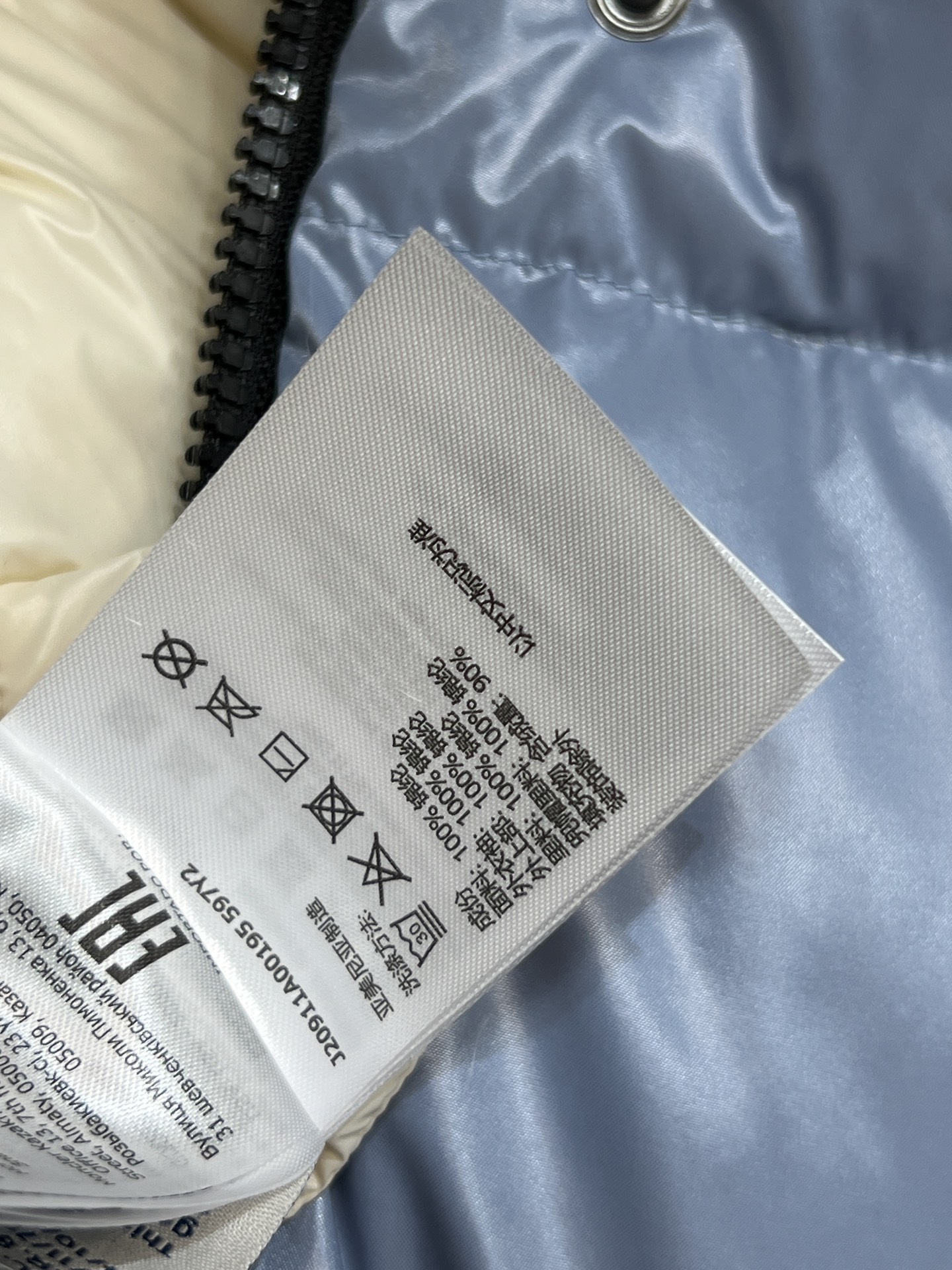 MO家 25秋冬新款 立领连帽面包服 连帽可拆卸 原版定制logo刺绣徽章装饰 连帽立领面包服版型 上身