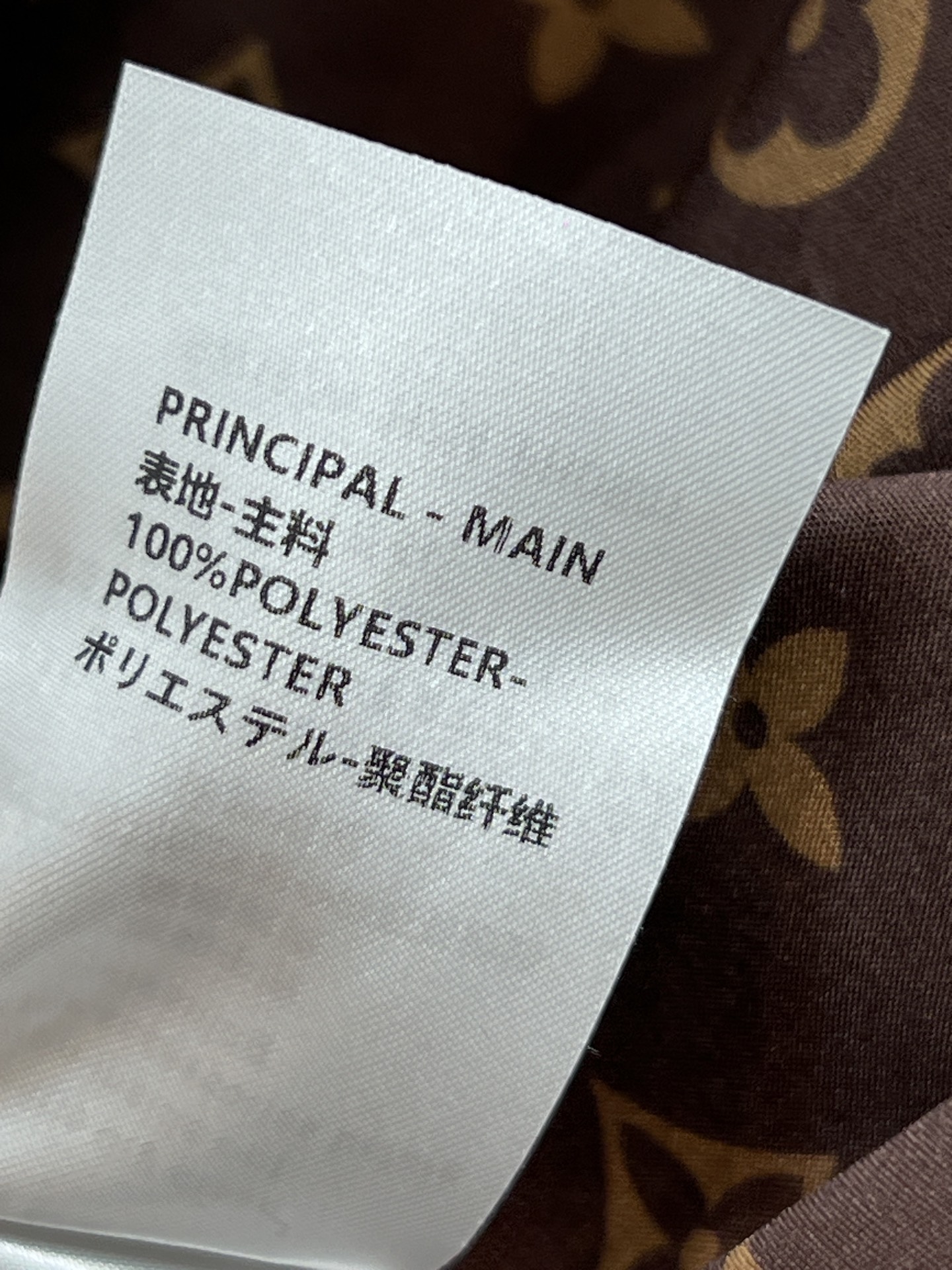 L家 25秋冬新款 棕色羊羔绒连帽外套 柔软又保暖 秋冬穿超舒服！拉链设计方便穿脱 连帽防风还很时髦 口