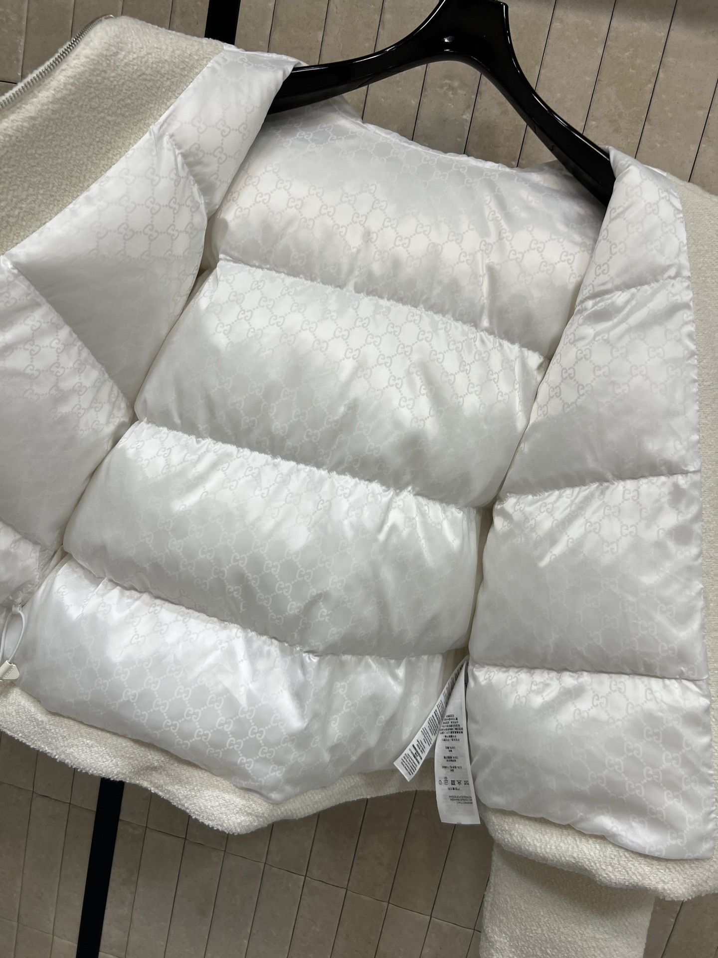 G家 25秋冬新款 连帽羊羔毛短款外套 高品质棉羊毛 柔软又保暖 秋冬穿超合适！里面经典双G内衬 短款设