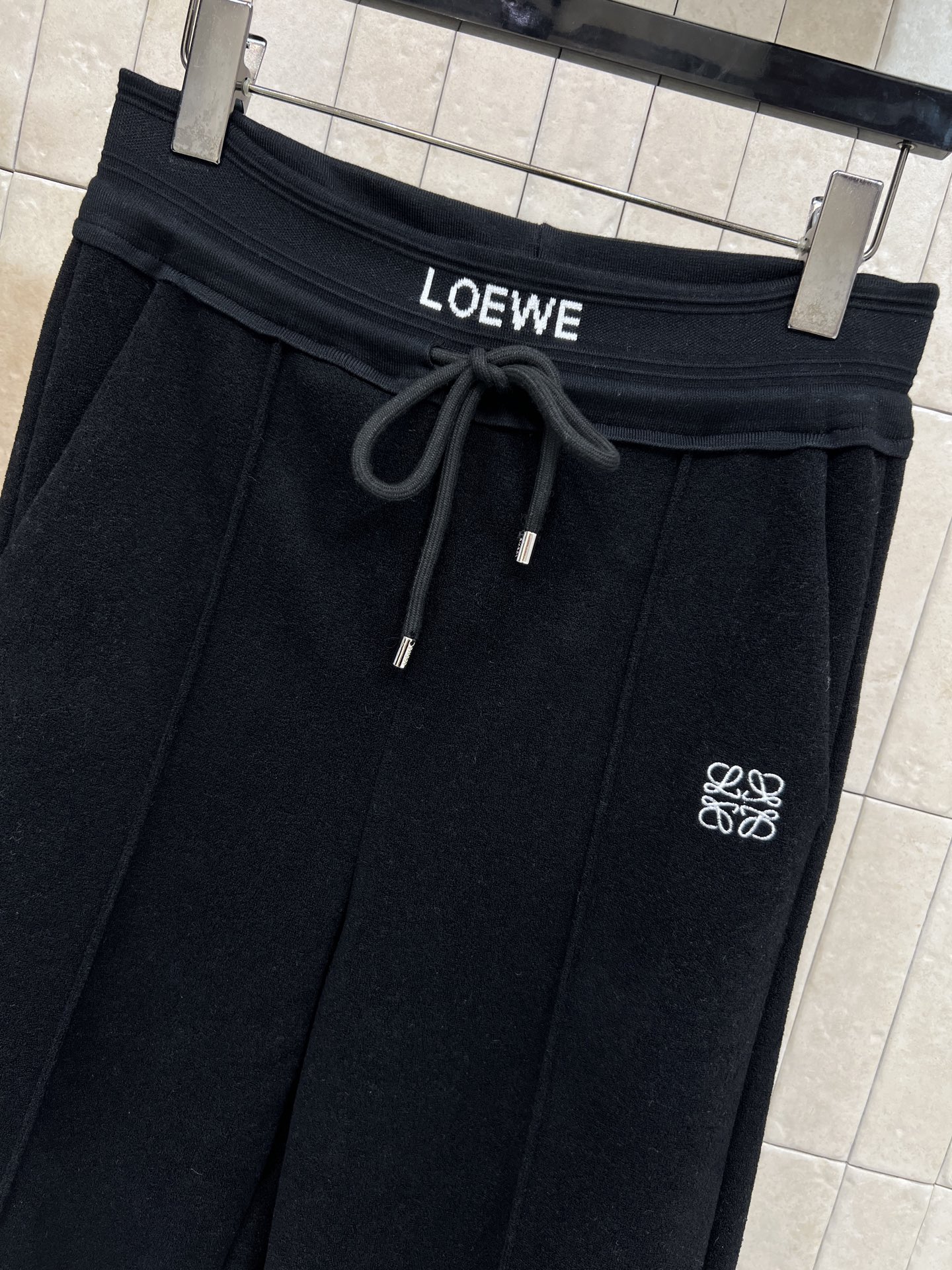 LW家 25秋冬新款 羊羔绒棒球服 柔软又保暖 秋冬穿超合适！经典立领+金色logo徽标纽扣 细节满分 