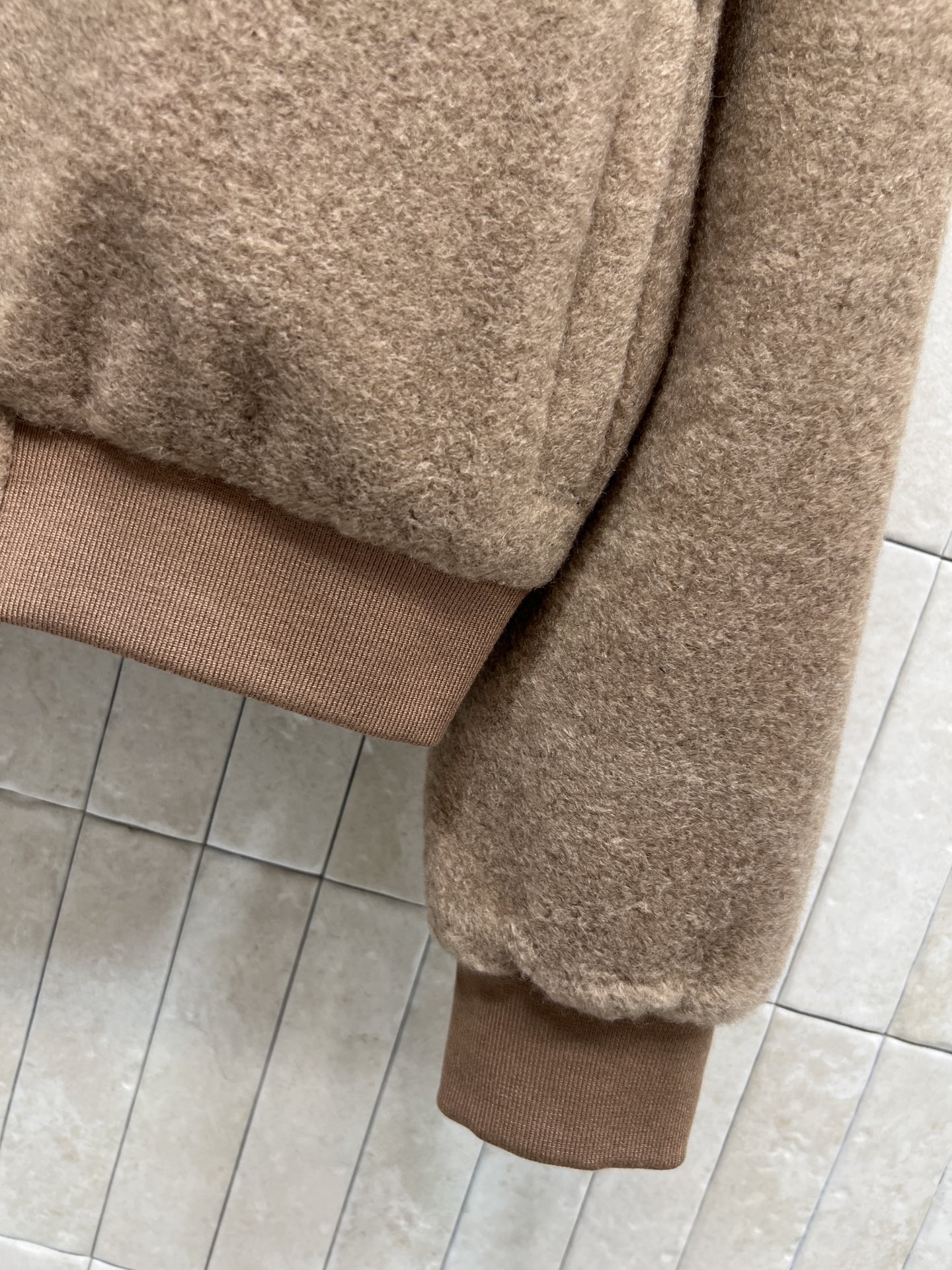 LW家 25秋冬新款 羊羔绒棒球服 柔软又保暖 秋冬穿超合适！经典立领+金色logo徽标纽扣 细节满分 