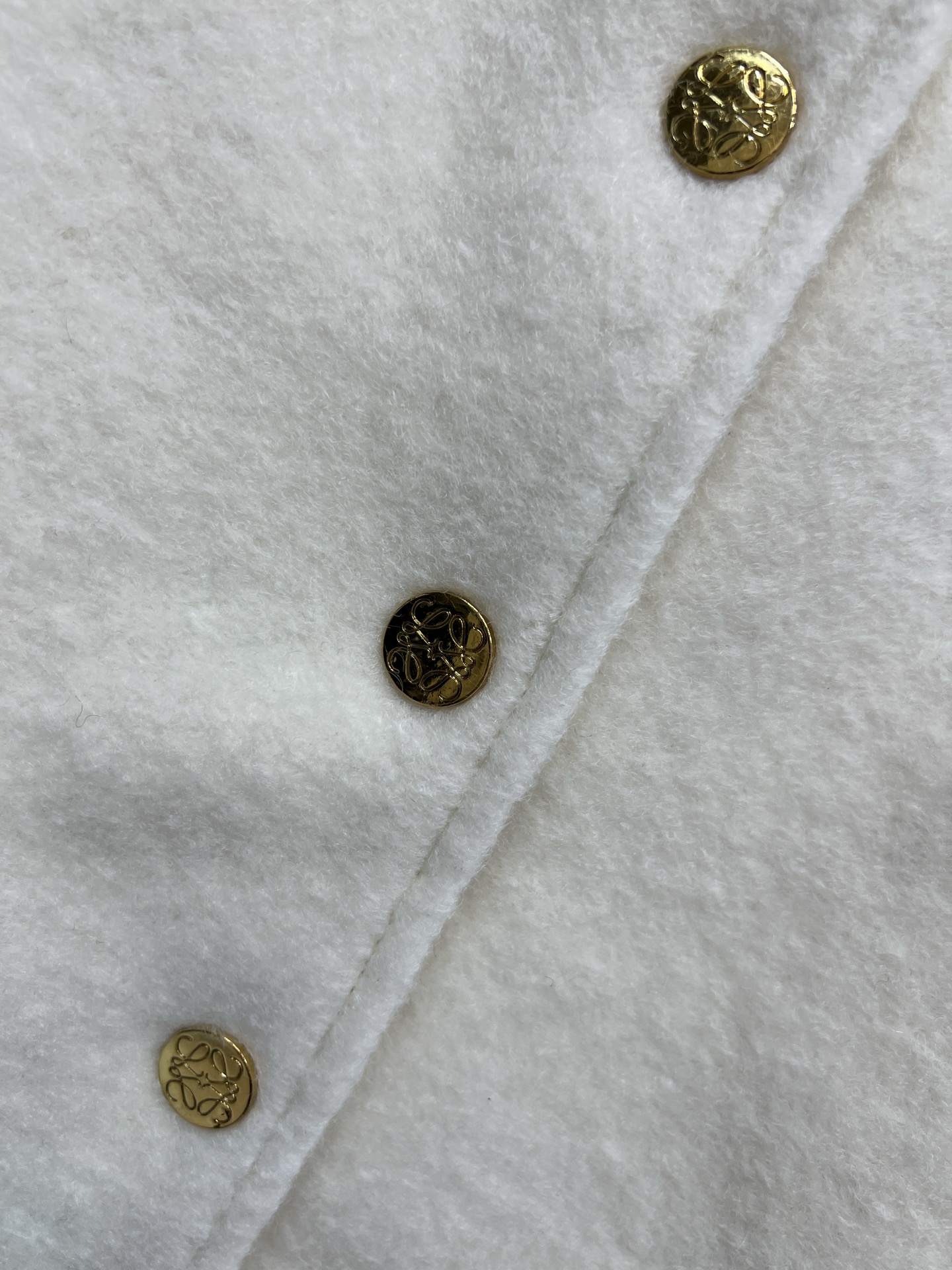 LW家 25秋冬新款 羊羔绒棒球服 柔软又保暖 秋冬穿超合适！经典立领+金色logo徽标纽扣 细节满分 