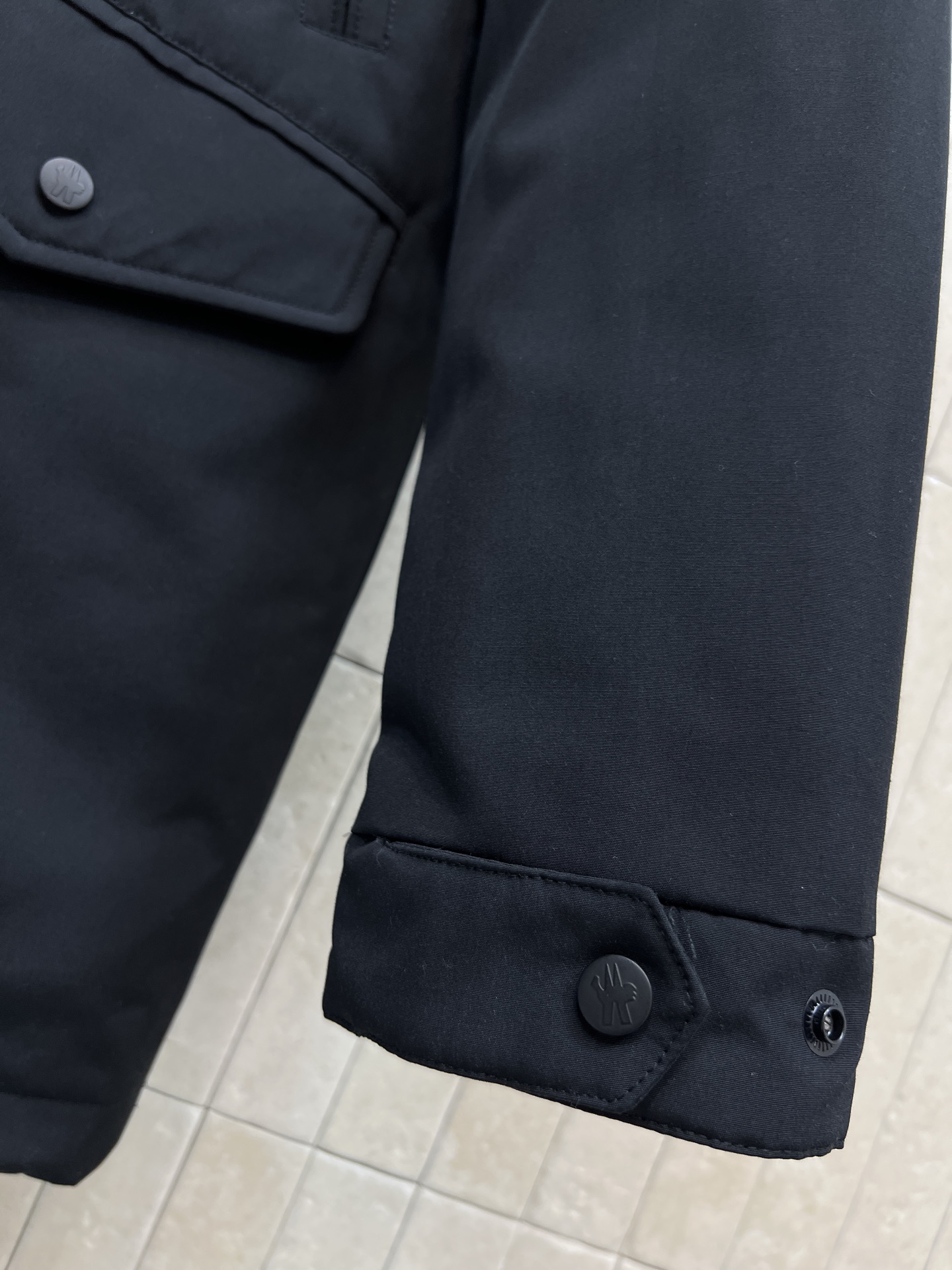 MO家 25秋冬新款 户外派克连帽羽绒服 防水防风还透气 超适合户外活动 内部填充高品质鹅绒 保暖力满分