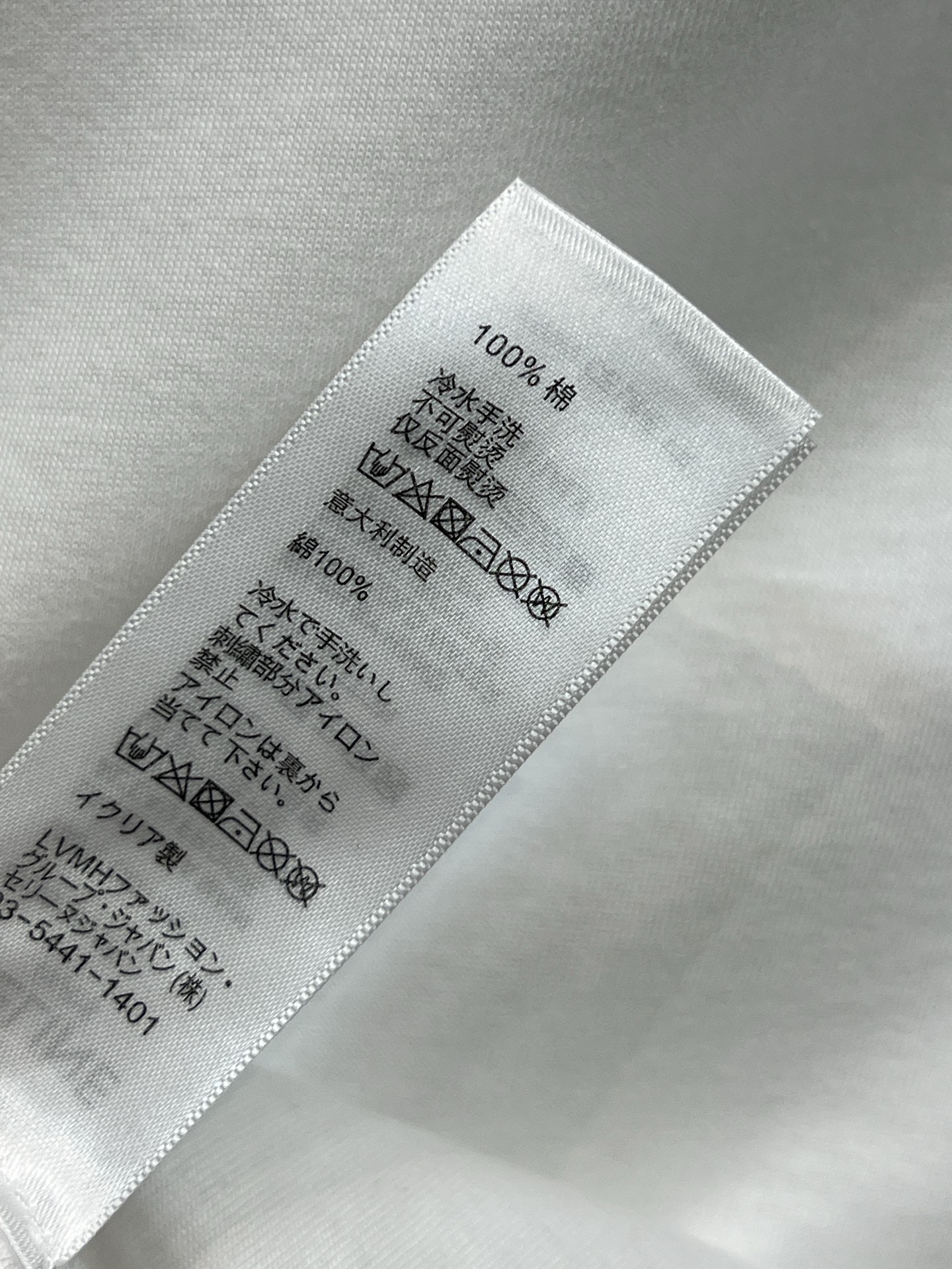 CE家 26春夏新款 狗狗印花短袖T恤 采用重磅纯棉面料 质感挺括不易变形 宽松版型 穿着舒适自在 胸前