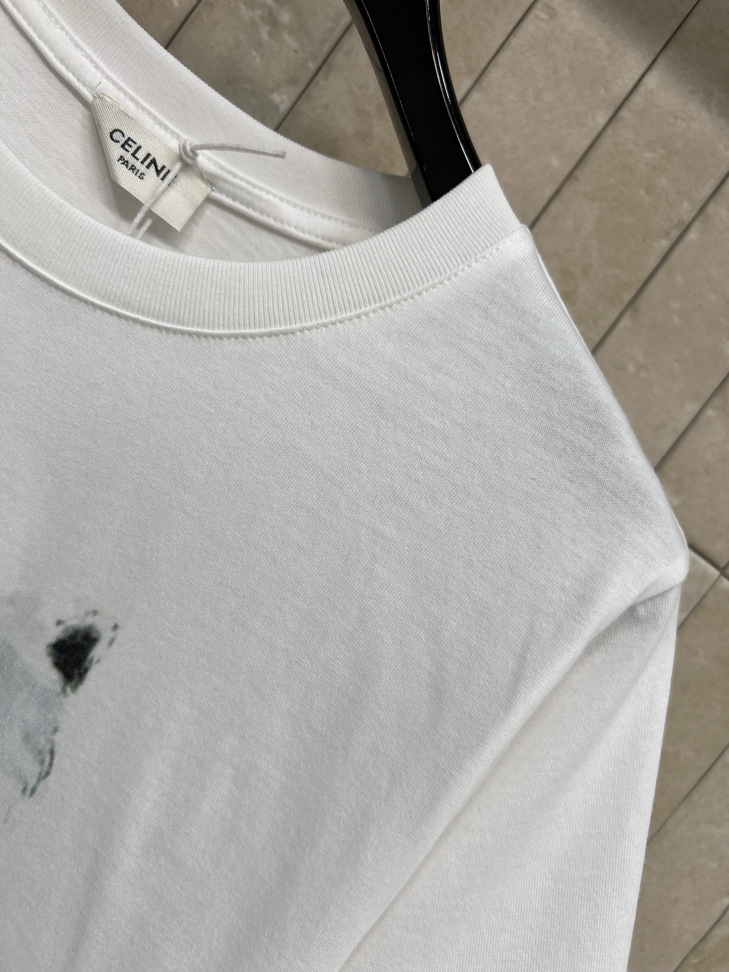 CE家 26春夏新款 狗狗印花短袖T恤 采用重磅纯棉面料 质感挺括不易变形 宽松版型 穿着舒适自在 胸前