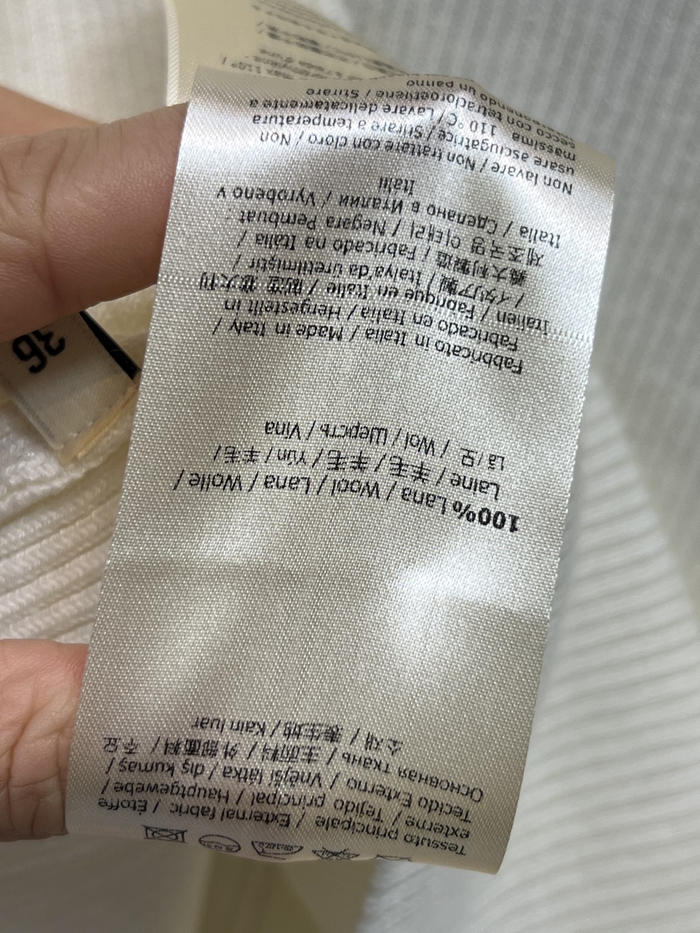 FD家 25秋冬新款 羊毛针织翻领开衫 柔软保暖 翻领+短款剪裁 优雅又时髦 袖口毛绒绒点缀 俏皮感满分