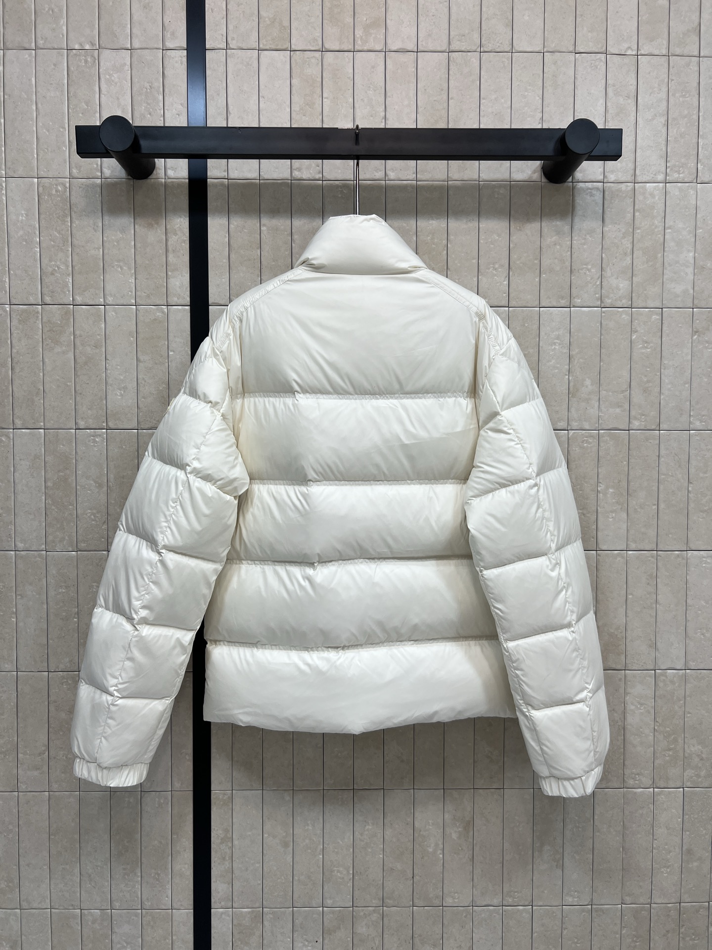 MO家 25秋冬新款 立领羽绒服 简约利落 适合商务or休闲场合 高品质防风防水面料+高蓬松羽绒填充 保