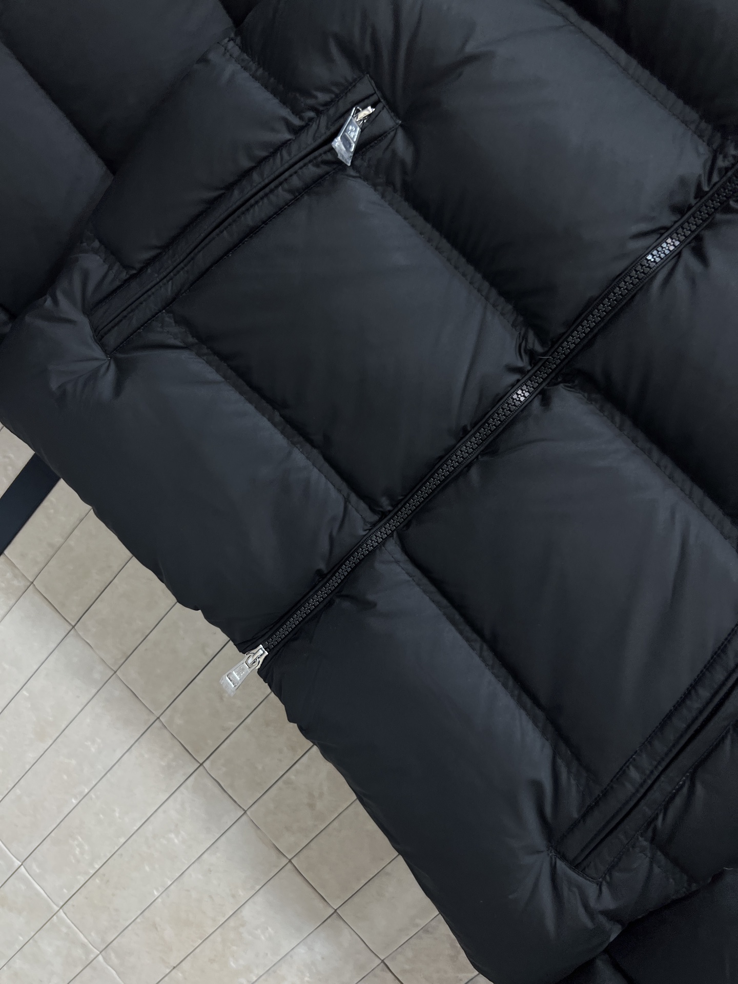 MO家 25秋冬新款 立领羽绒服 简约利落 适合商务or休闲场合 高品质防风防水面料+高蓬松羽绒填充 保