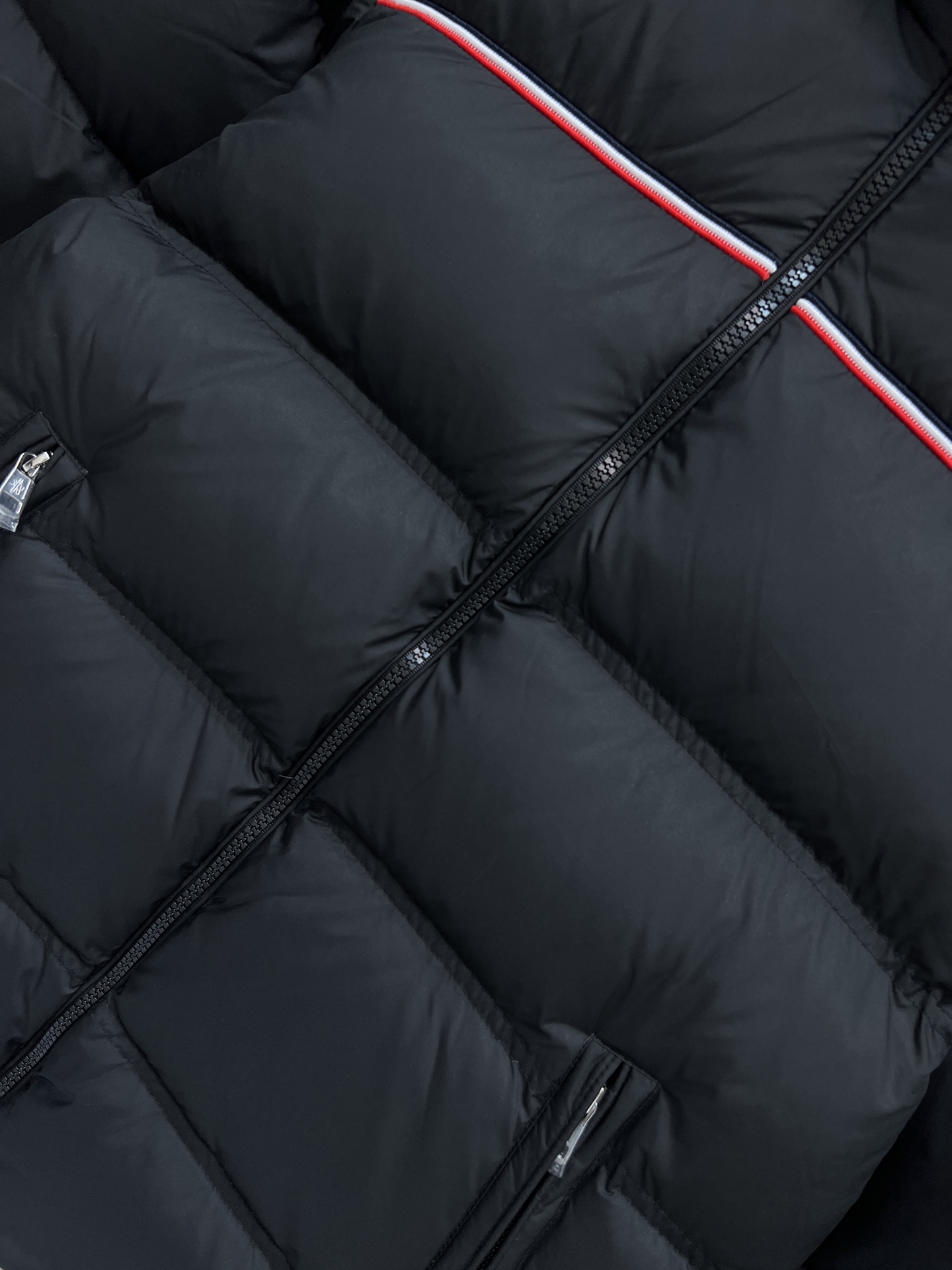 MO家 25秋冬新款 立领羽绒服 简约利落 适合商务or休闲场合 高品质防风防水面料+高蓬松羽绒填充 保