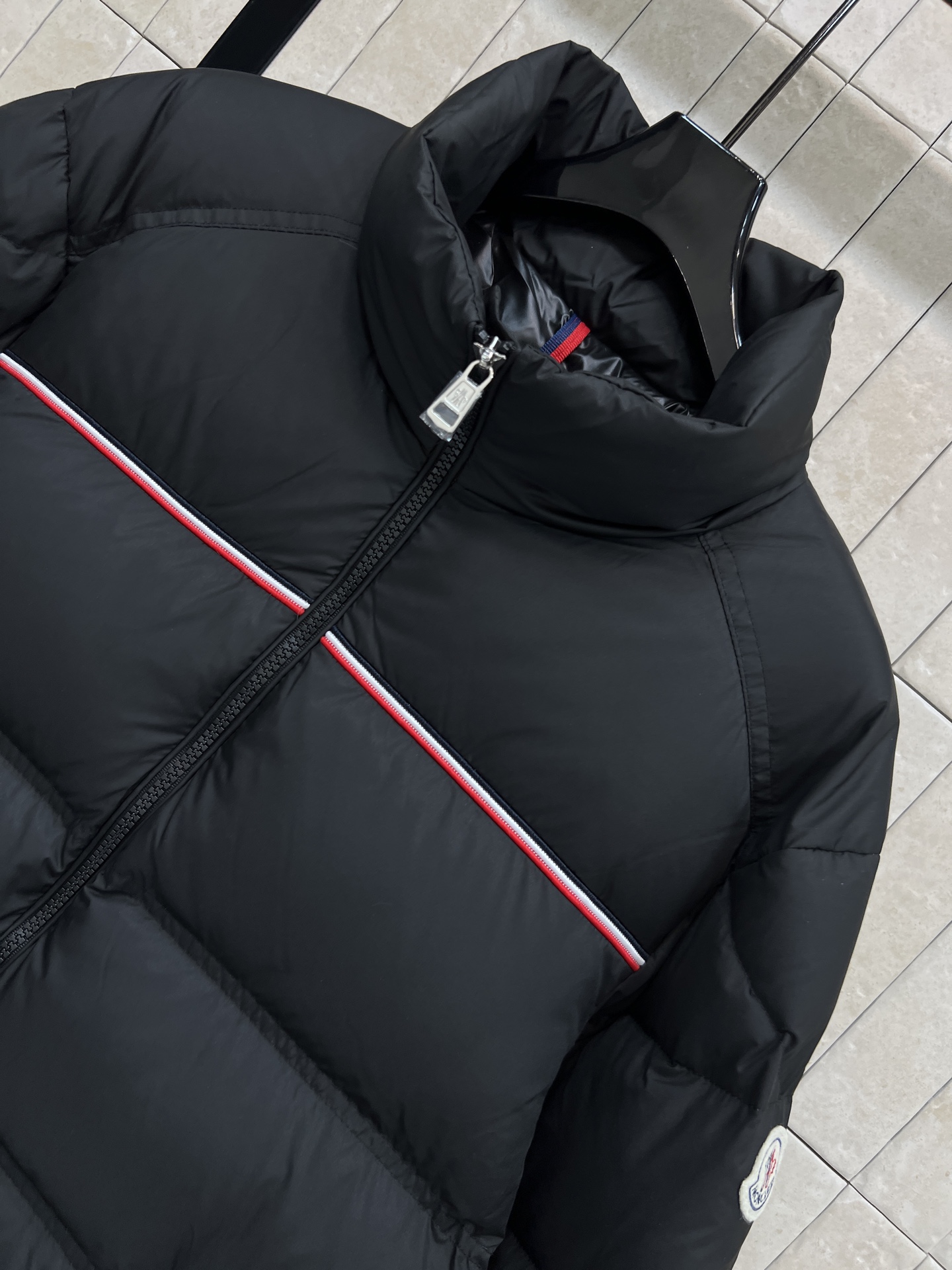 MO家 25秋冬新款 立领羽绒服 简约利落 适合商务or休闲场合 高品质防风防水面料+高蓬松羽绒填充 保