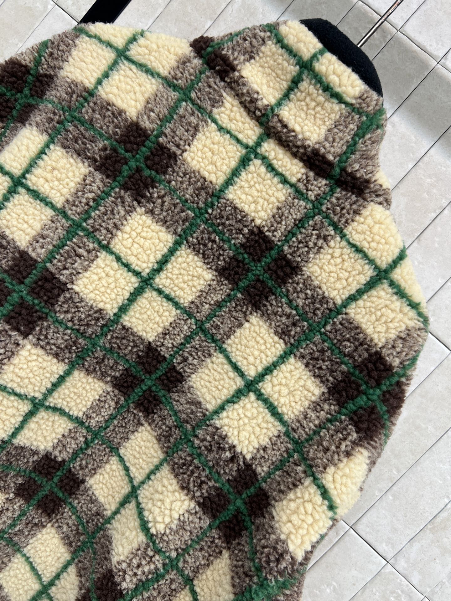 MIU家 25秋冬新款 格纹泰迪绒短款外套 低饱和棕绿米色格纹 复古又温柔 泰迪绒材质超柔软 秋冬穿超暖