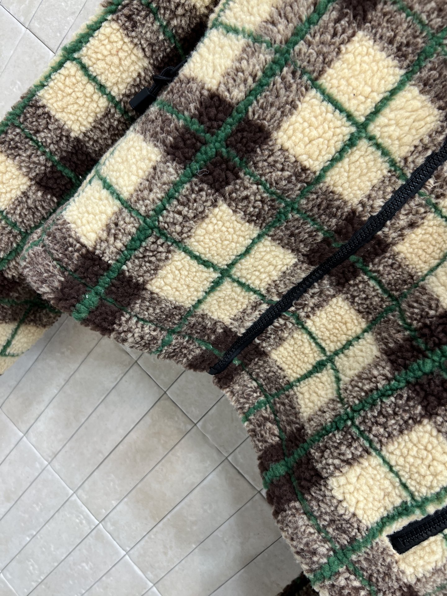 MIU家 25秋冬新款 格纹泰迪绒短款外套 低饱和棕绿米色格纹 复古又温柔 泰迪绒材质超柔软 秋冬穿超暖