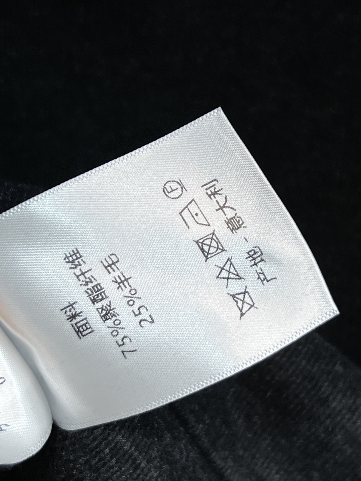 D家 25秋冬新款 字母织带运动休闲套装 一套休闲又时尚的运动套装 连帽拉链夹克+高腰双侧织带直筒裤 一