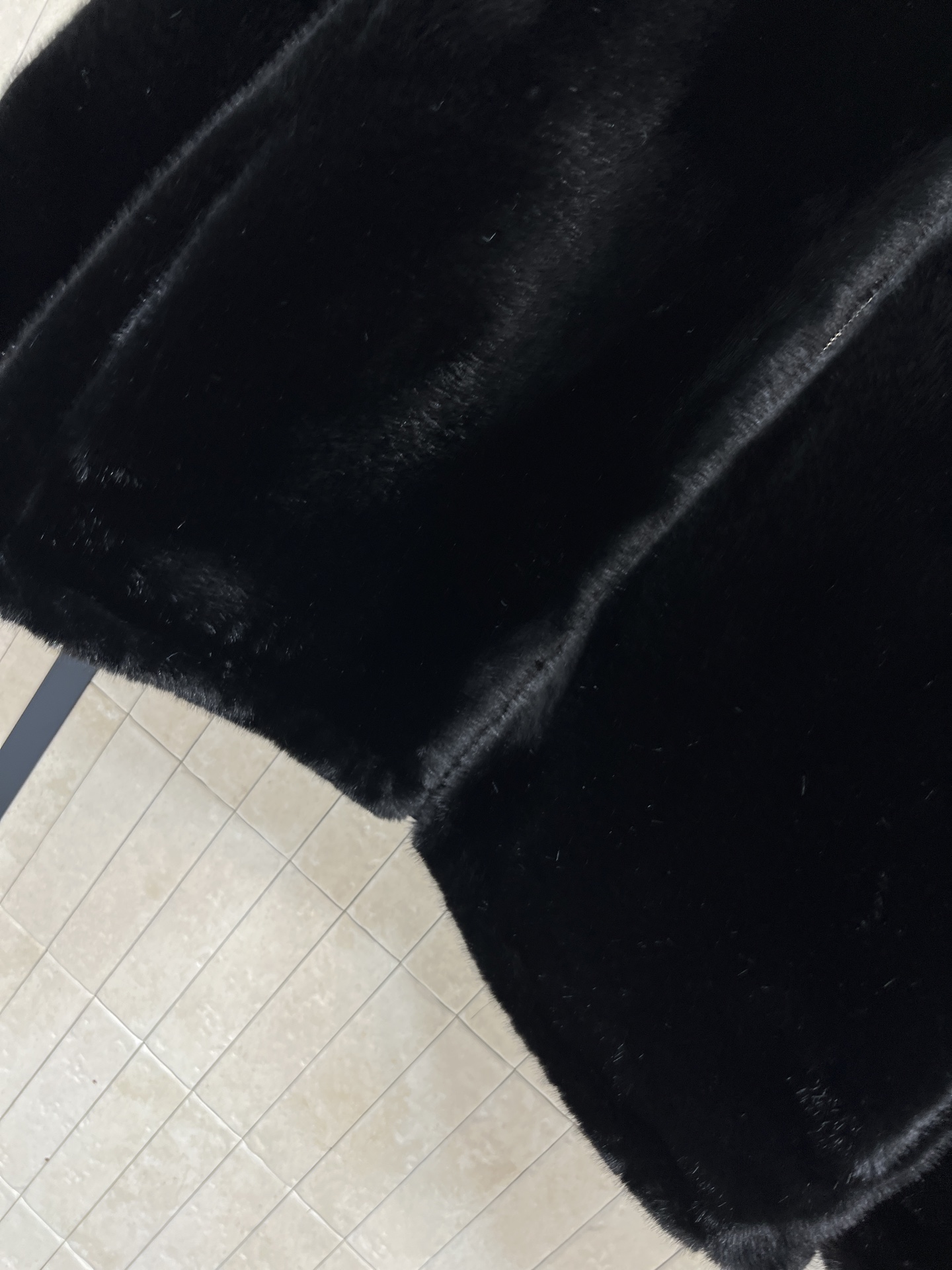 PD家 25秋冬新款 羊羔毛双面穿连帽外套 一衣两穿 一面是毛绒绒的环保毛面料 另一面是炫酷尼龙面料 可